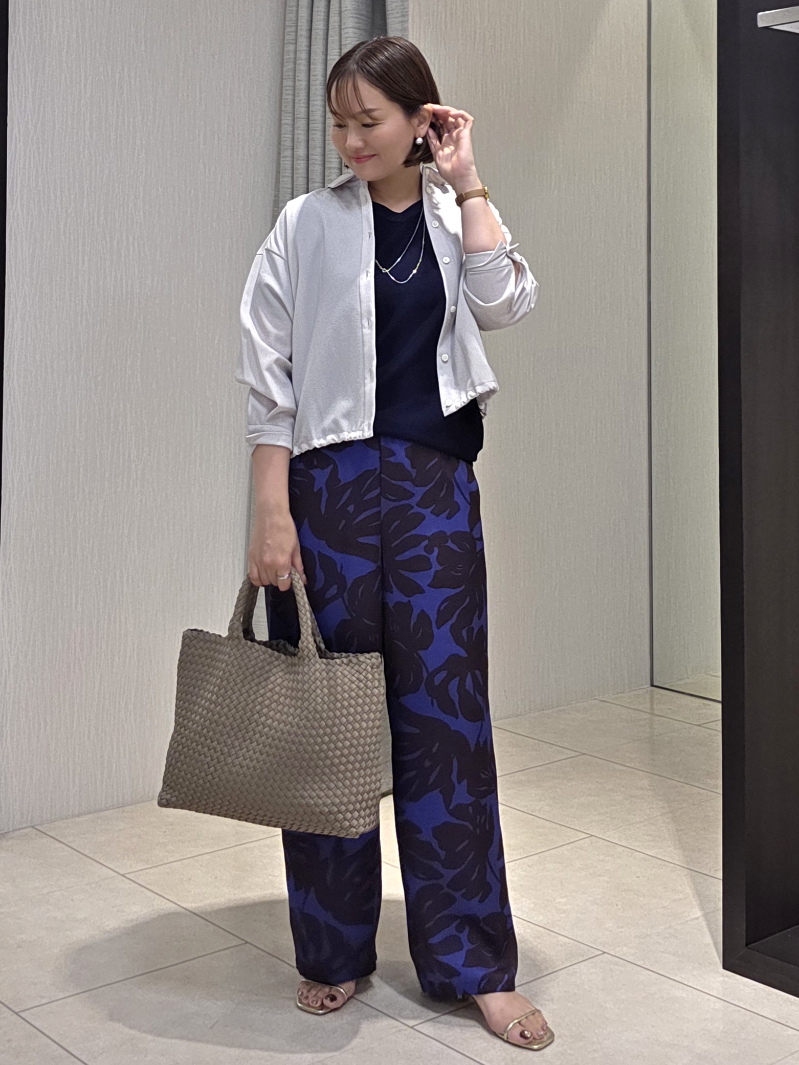 naokoさんの「UNTITLED｜【セットアップ可/UVカット/接触冷感】エアリークールドロストシャツ」を使ったコーディネート