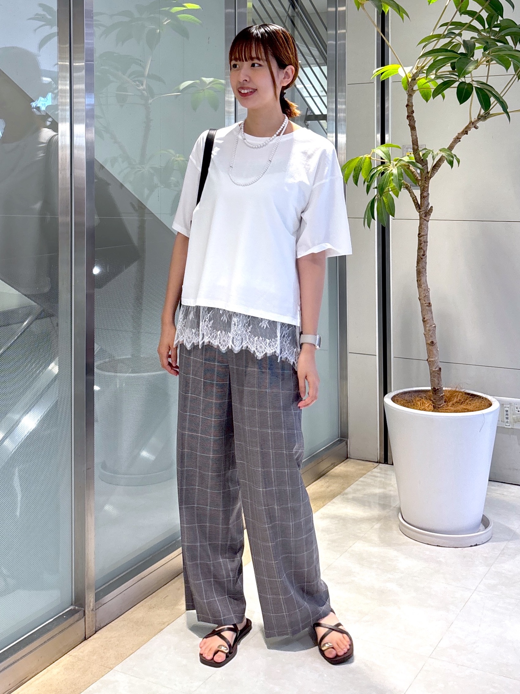 yukaさんの「UNTITLED｜【1枚でもセットでも】レースキャミ付きプルオーバー」を使ったコーディネート