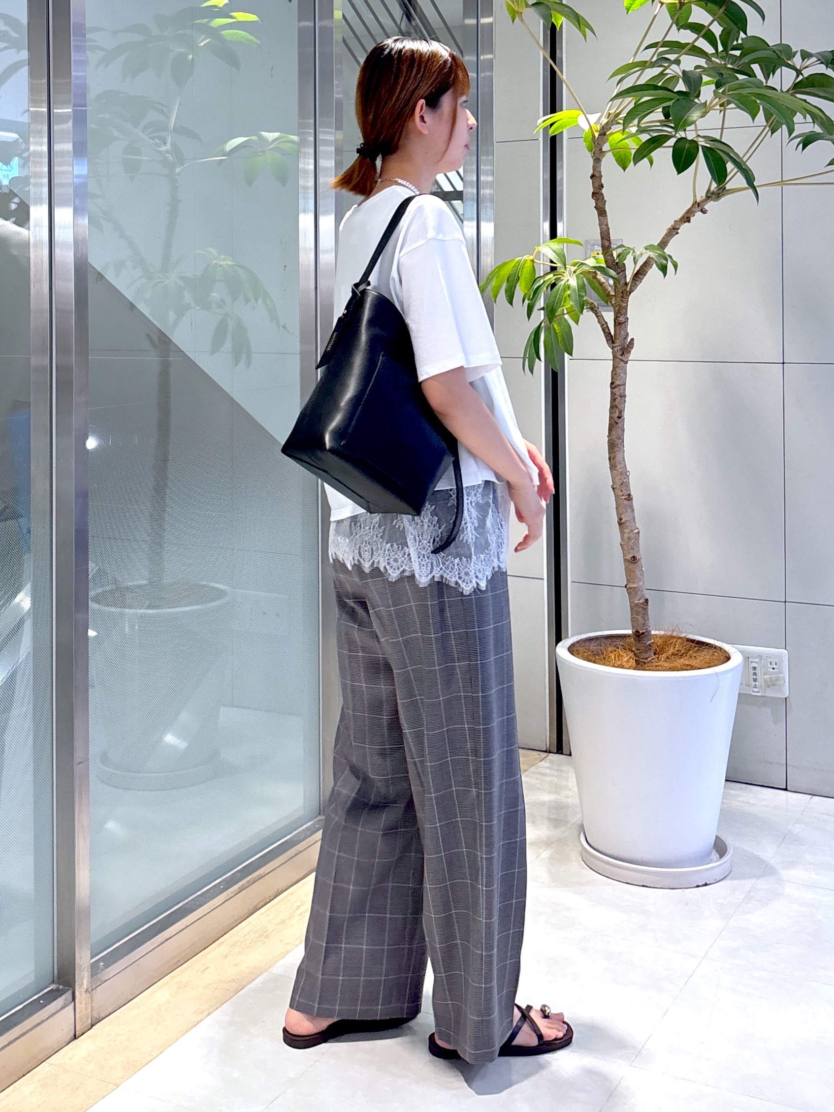 yukaさんの「UNTITLED｜【1枚でもセットでも】レースキャミ付きプルオーバー」を使ったコーディネート