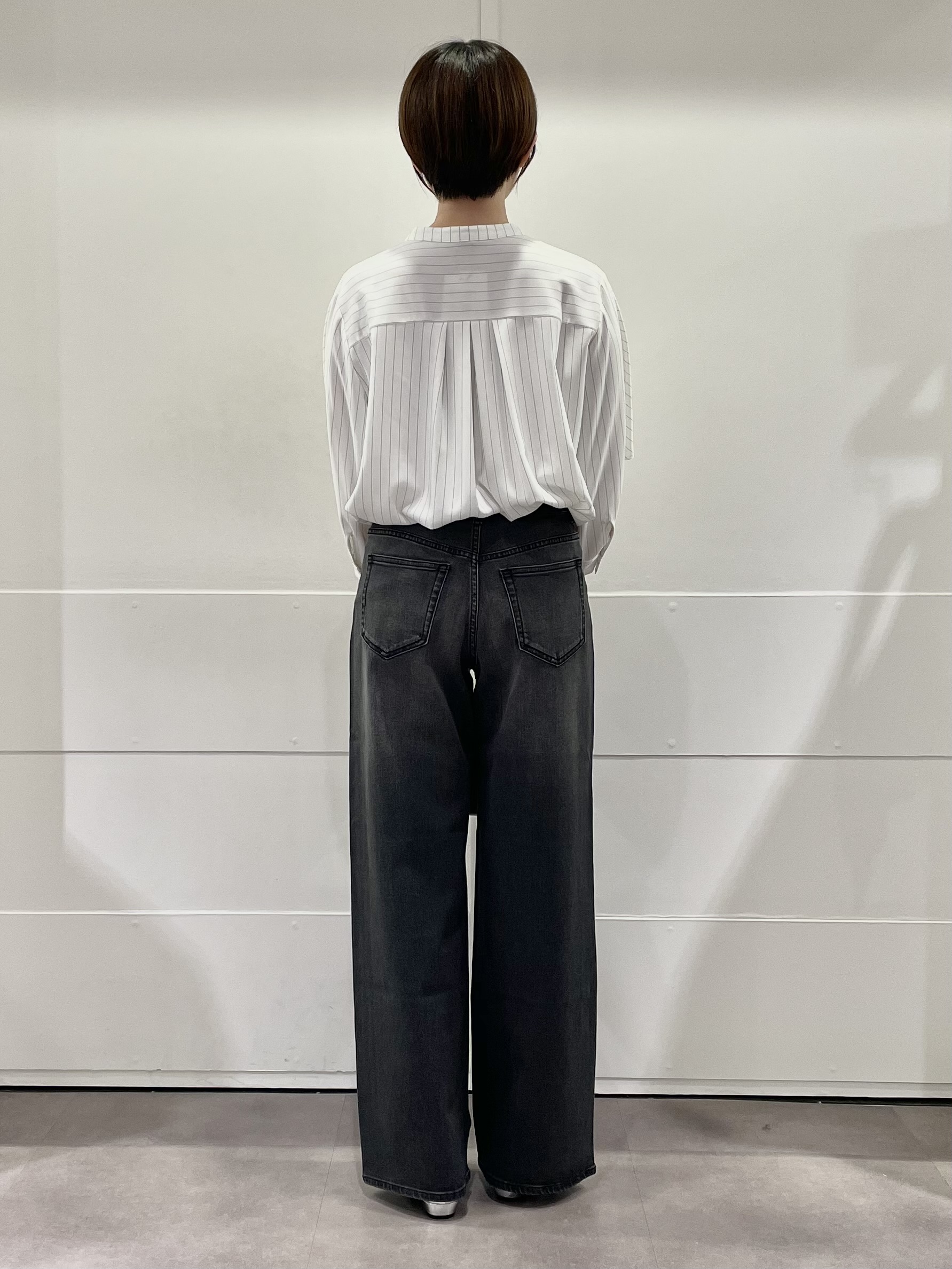 MOMOKOさんの「UNTITLED｜【接触冷感/UVケア/夏羽織り/着る日傘】ケープ風ブラウス」を使ったコーディネート