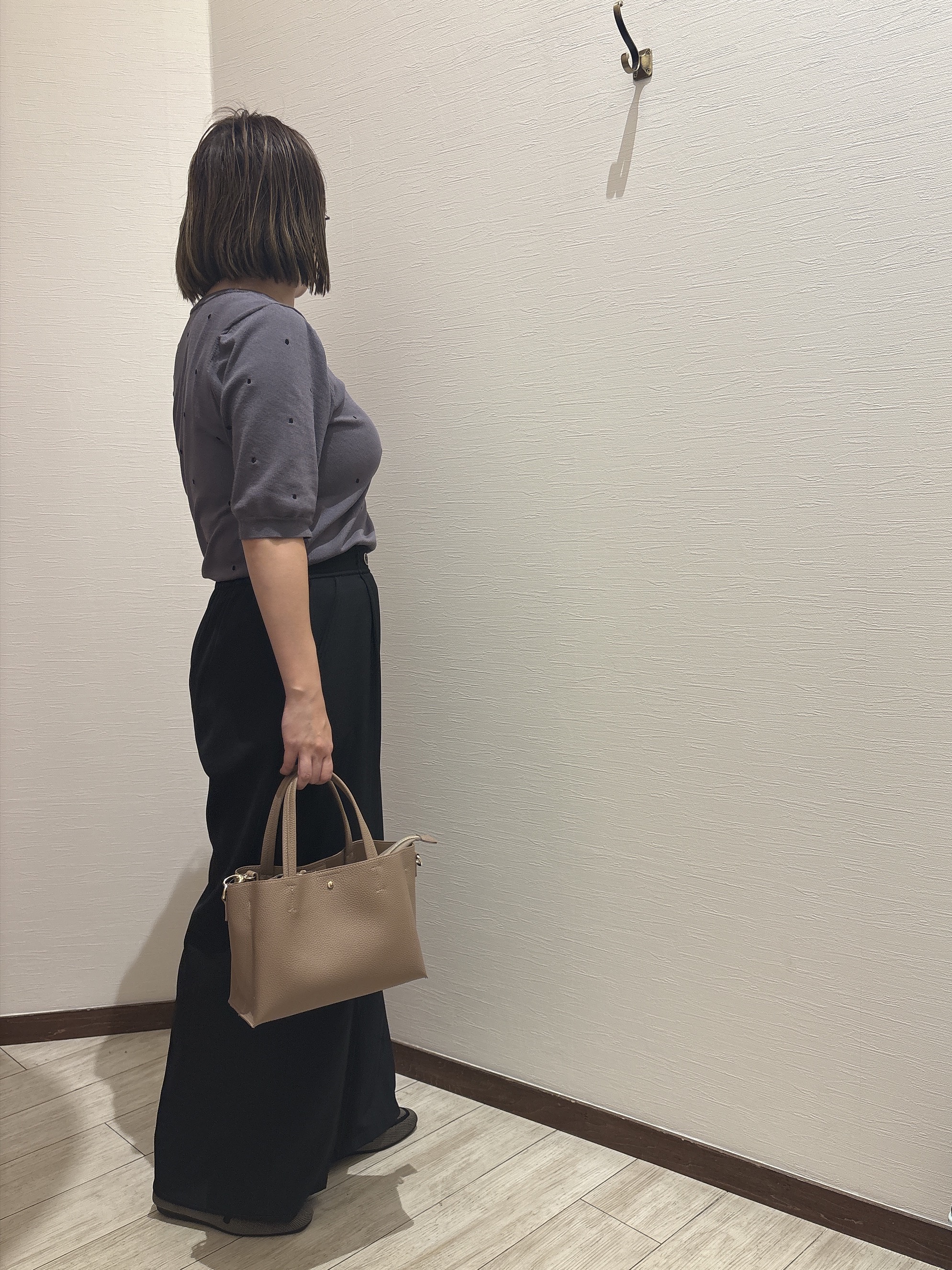Chinaさんの「SHOO･LA･RUE｜【ひんやり/着丈選べる/洗濯後しわになりにくい/S-LL】大人の上品シルエット センタープレスタック」を使ったコーディネート