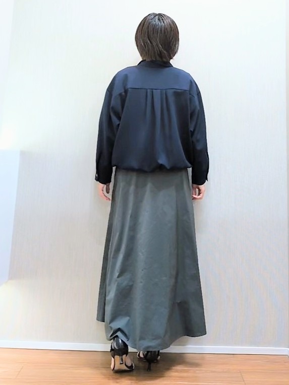 ミズタさんの「UNTITLED｜【セットアップ可/UVカット/接触冷感】エアリークールドロストシャツ」を使ったコーディネート