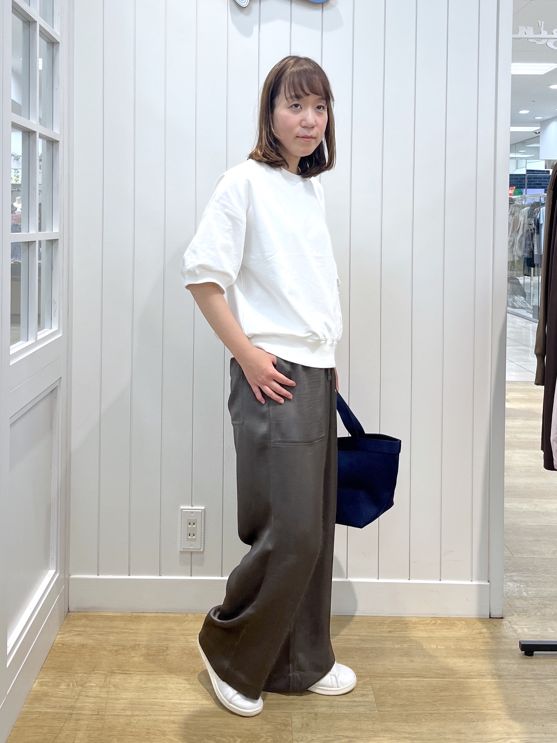 takayamaさんの「Dessin｜ハーフスリーブロゴプルオーバー」を使ったコーディネート