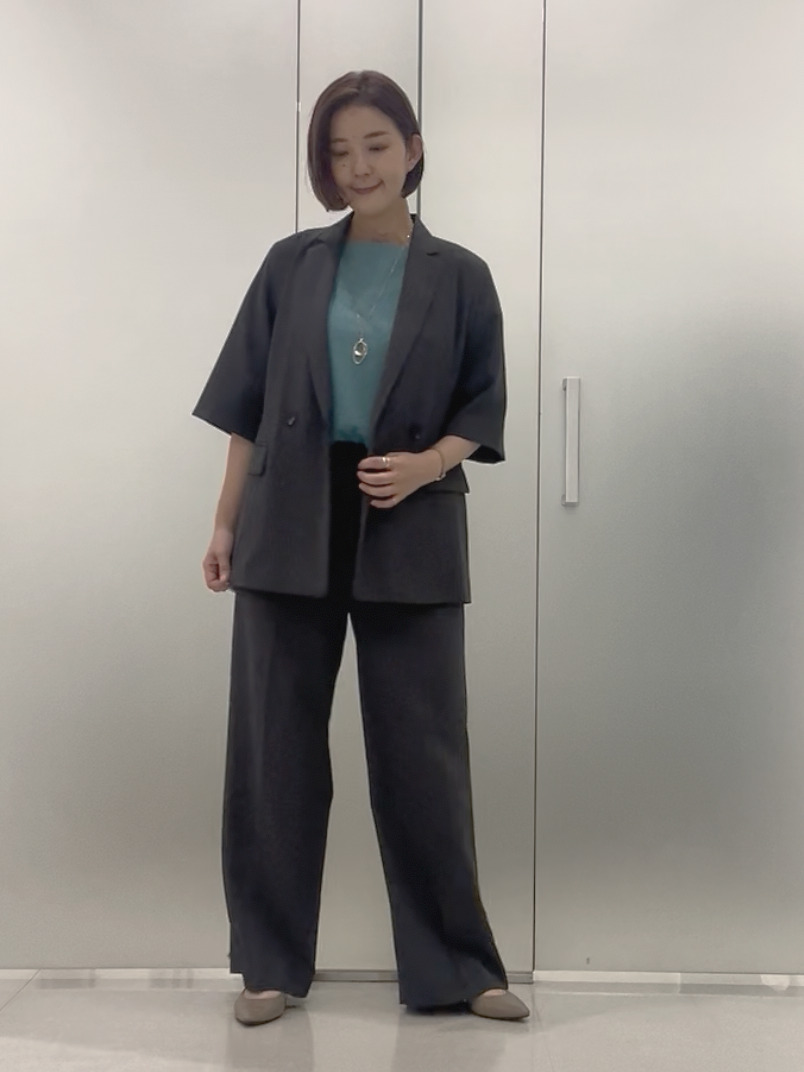 まどかさんの「UNTITLED｜【秋の通勤羽織/セットアップ可/UVカット】エアリークール半袖ジャケット」を使ったコーディネート
