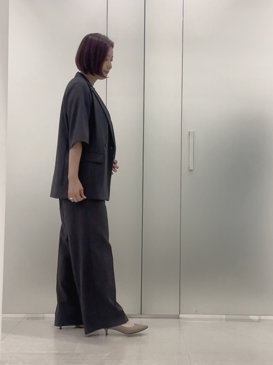 まどかさんの「UNTITLED｜【秋の通勤羽織/セットアップ可/UVカット】エアリークール半袖ジャケット」を使ったコーディネート