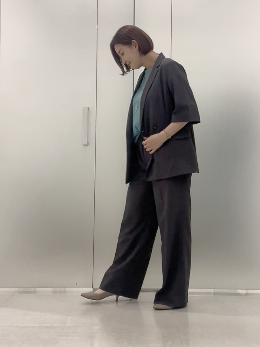 まどかさんの「UNTITLED｜【秋の通勤羽織/セットアップ可/UVカット】エアリークール半袖ジャケット」を使ったコーディネート