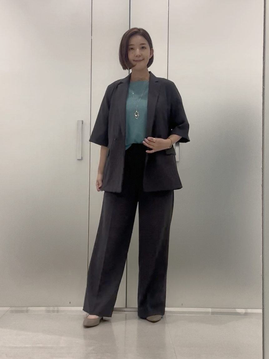 まどかさんの「UNTITLED｜【秋の通勤羽織/セットアップ可/UVカット】エアリークール半袖ジャケット」を使ったコーディネート