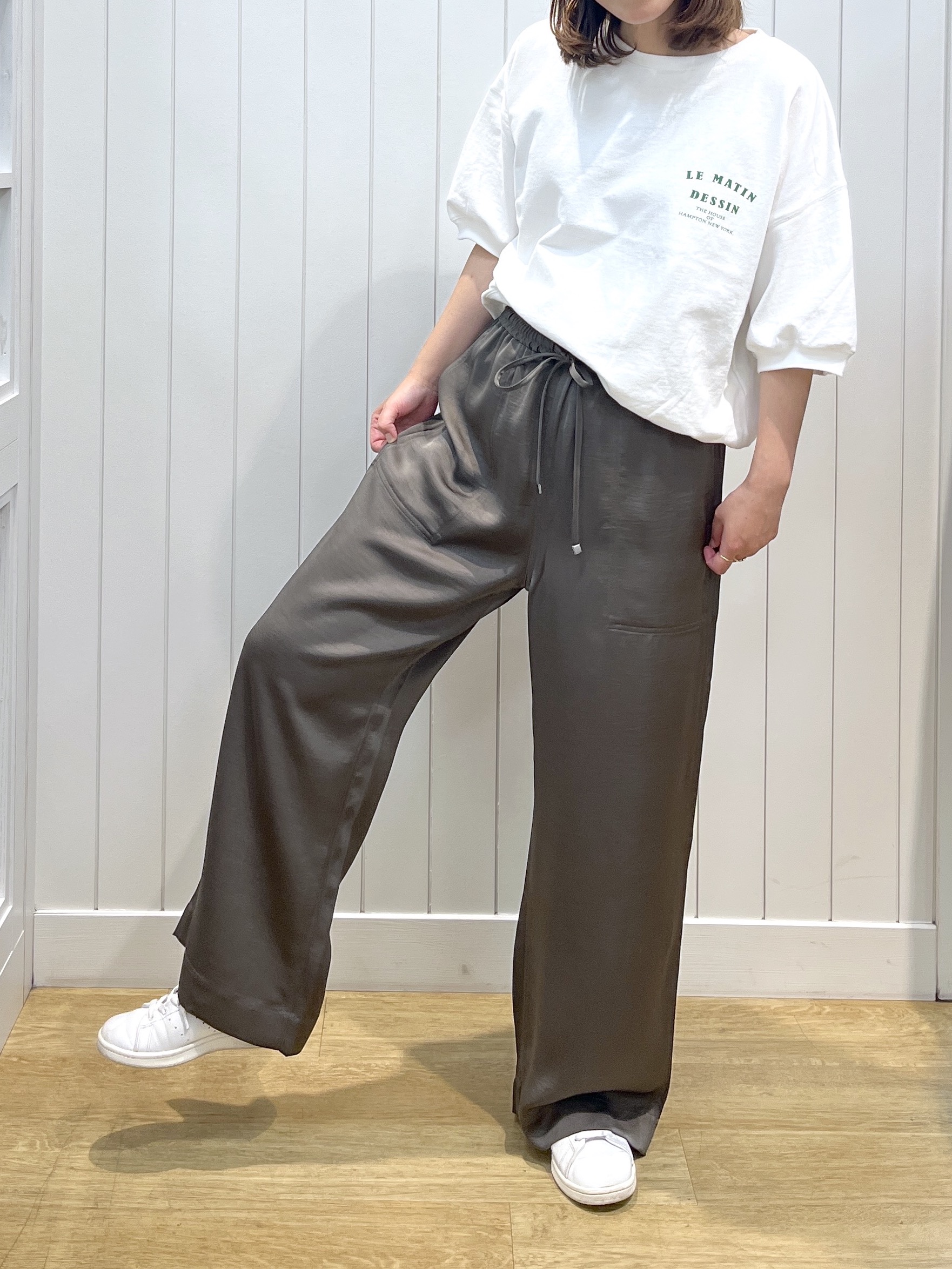 takayamaさんの「Dessin｜ハーフスリーブロゴプルオーバー」を使ったコーディネート