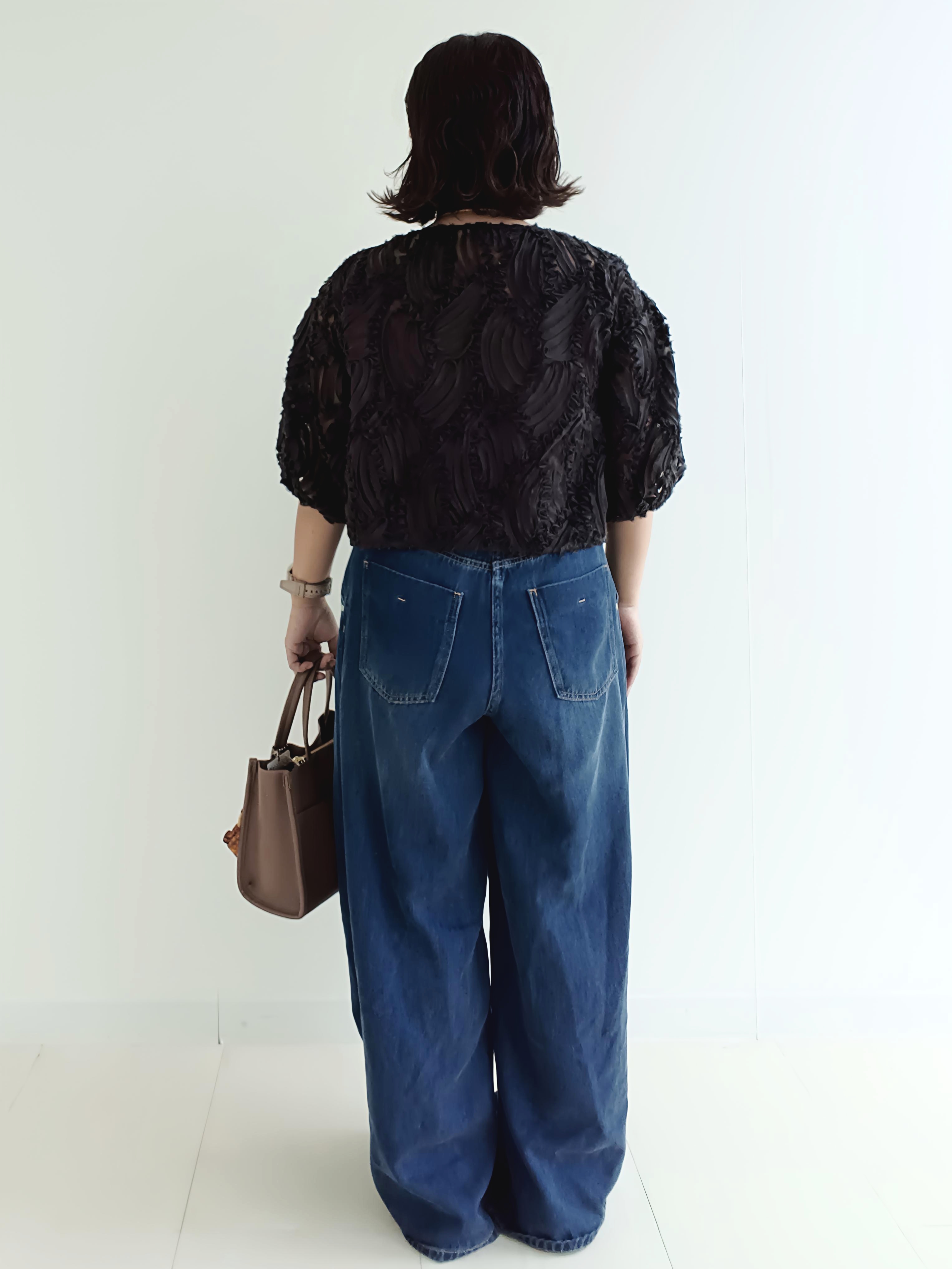かなこさんの「OPAQUE.CLIP｜立体レースボリュームスリーブブラウス【洗える】」を使ったコーディネート