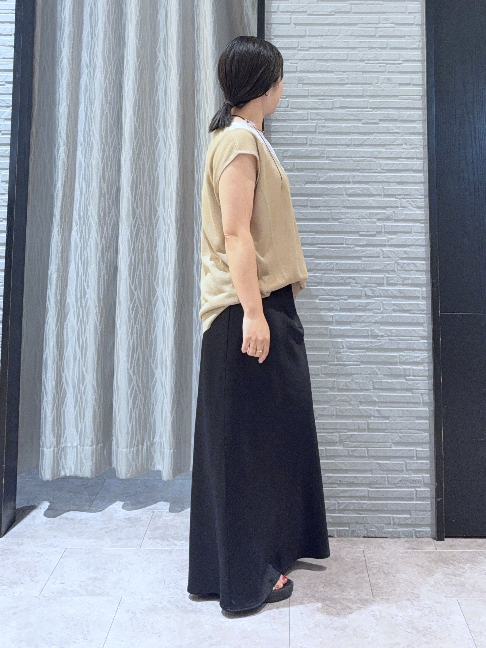 chさんの「THE SHOP TK｜ほんのりきらめく レース切り替え スパークシアーニット」を使ったコーディネート