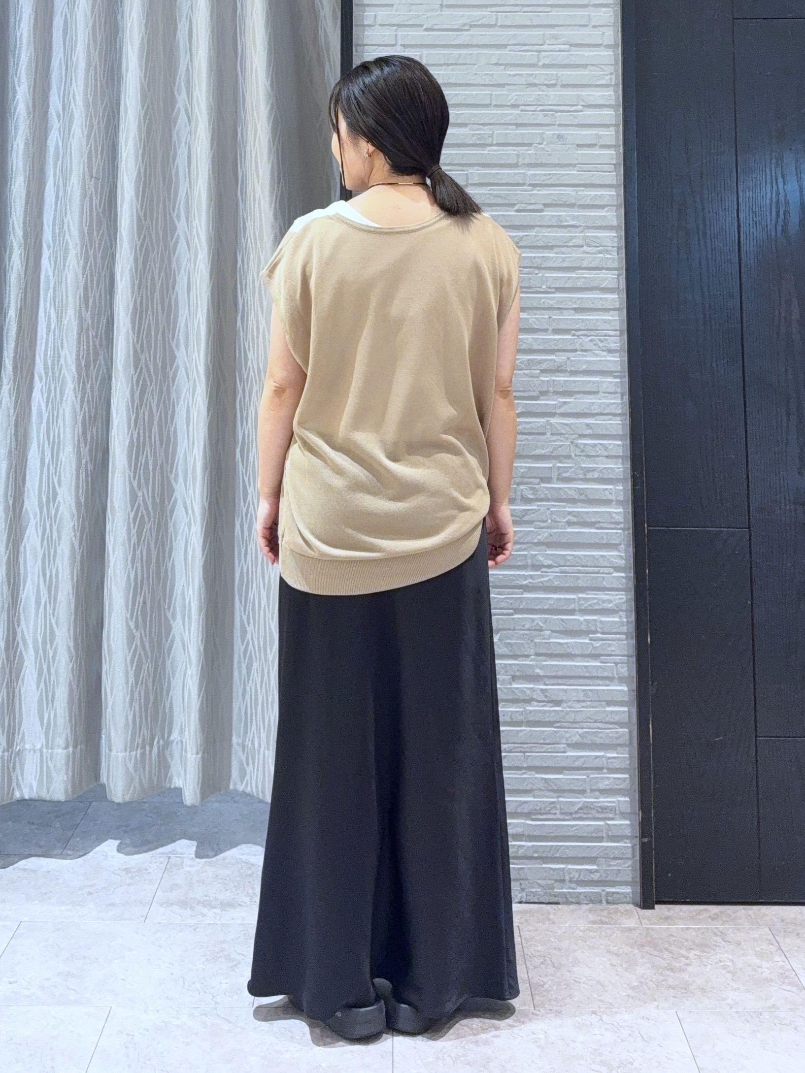 chさんの「THE SHOP TK｜ほんのりきらめく レース切り替え スパークシアーニット」を使ったコーディネート