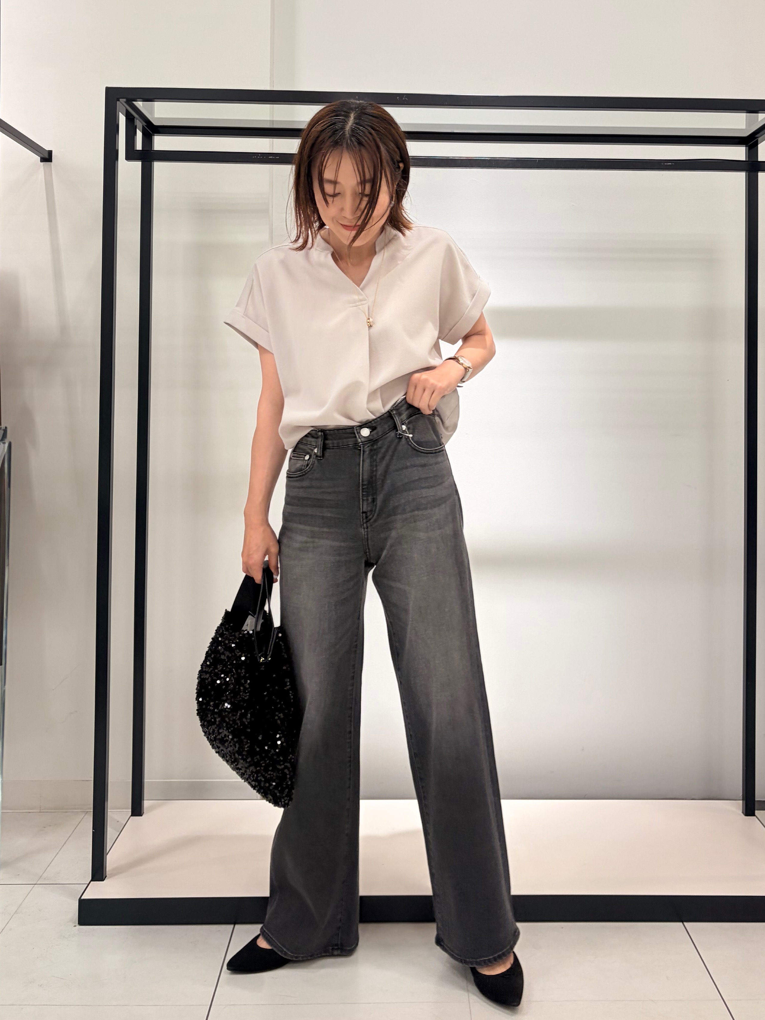 Mikiさんの「UNTITLED｜【セットアップ可/通気性/UVカット】エアリークールブラウス」を使ったコーディネート