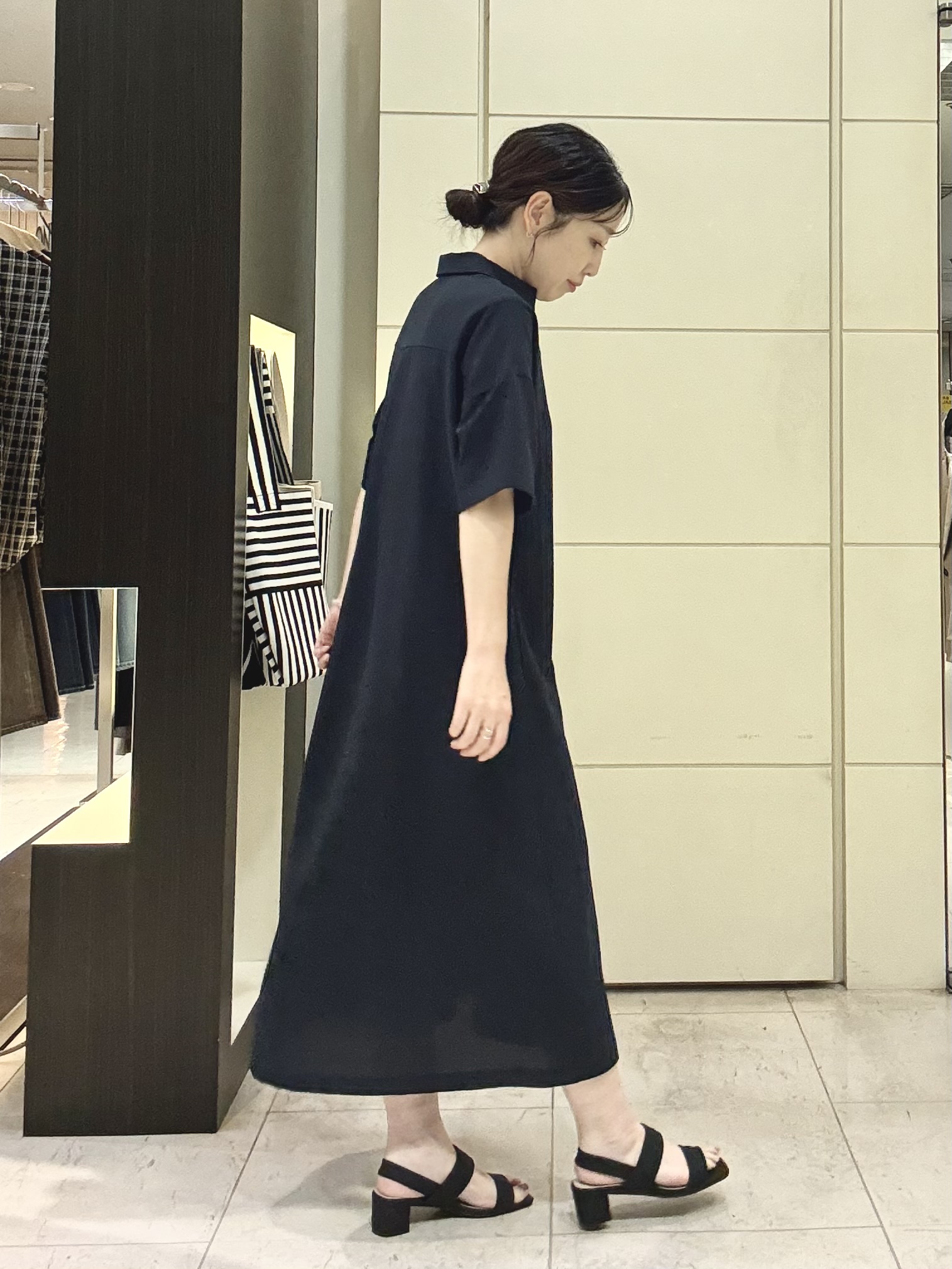 mori.さんの「UNTITLED｜【残暑も快適/UVカット/接触冷感】エアリークールワンピース」を使ったコーディネート