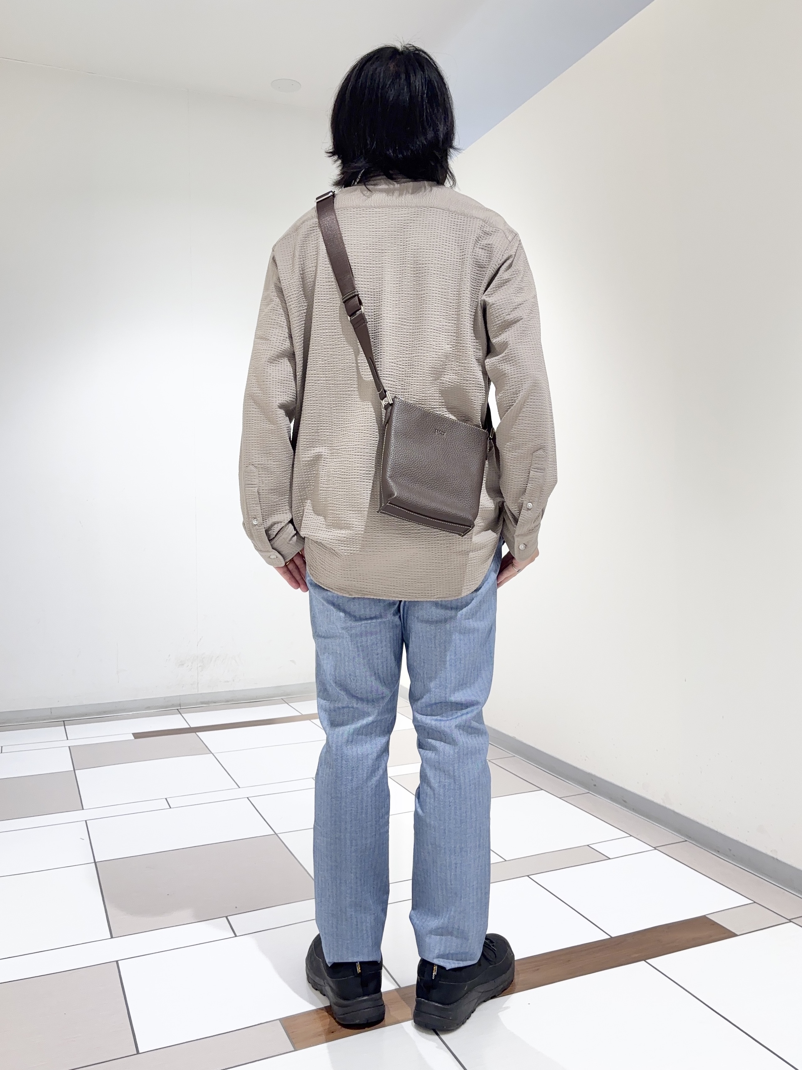 及川さんの「TAKEO KIKUCHI｜【銘品】播州織り ヘリンボン ストレートパンツ」を使ったコーディネート