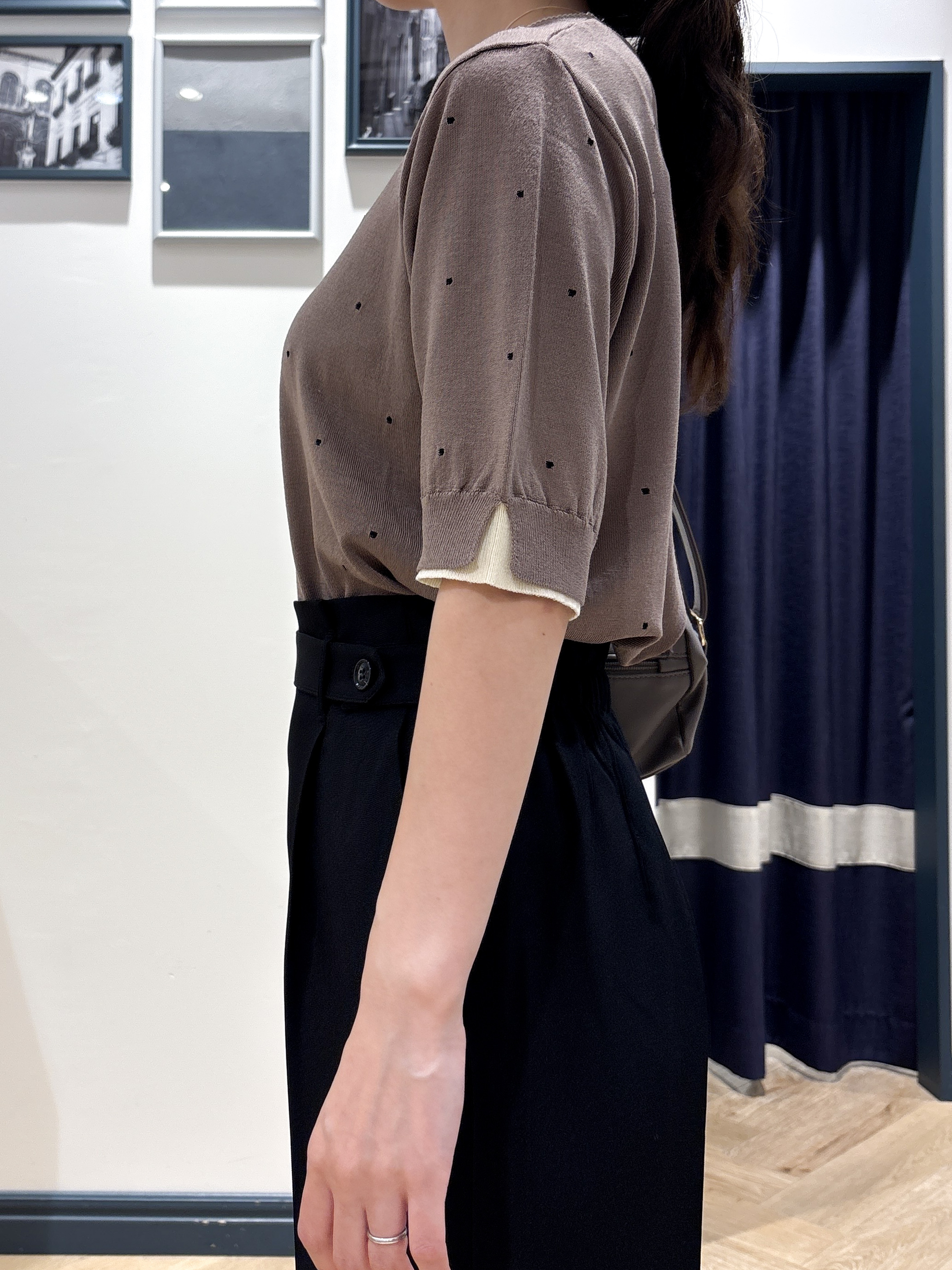 ayakaさんの「grove｜【1枚で着映え】ドット刺しゅうニットプルオーバー」を使ったコーディネート