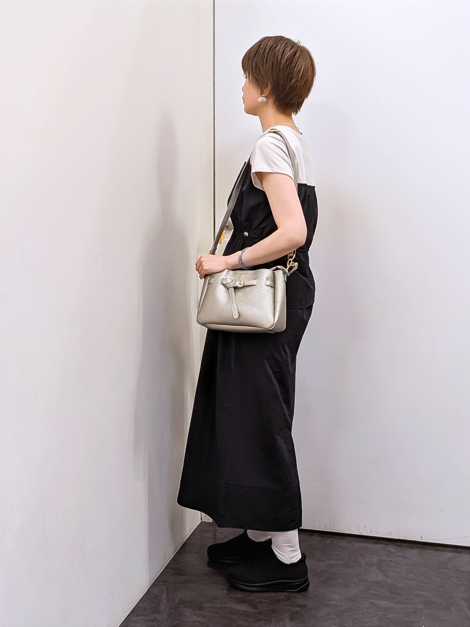 やまちゃんさんの「grove｜【低身長さんも選べる着丈・洗濯機◎】1枚で旬顔！Tシャツドッキングドロストワンピース」を使ったコーディネート