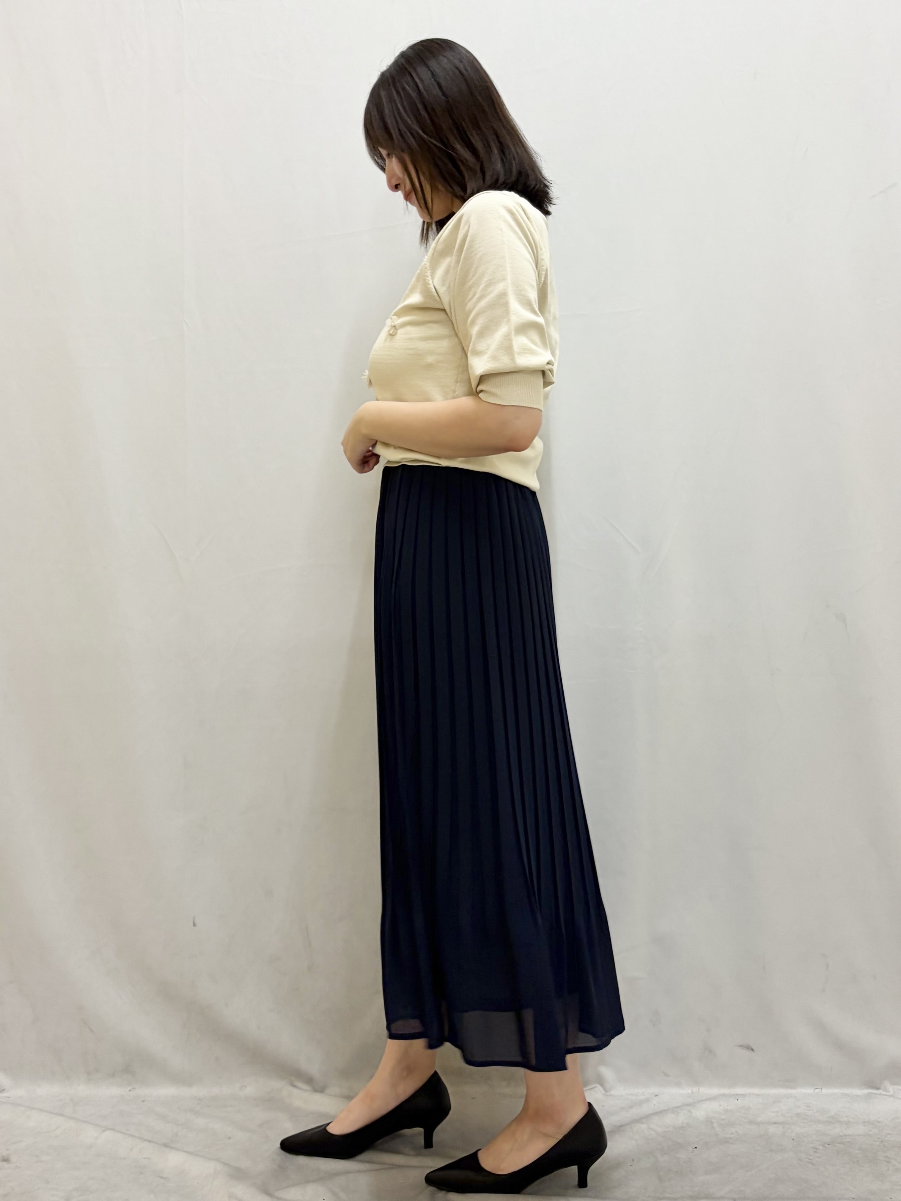 kasumiさんの「index｜お花ビジュー6分袖ニット【洗濯機OK】」を使ったコーディネート