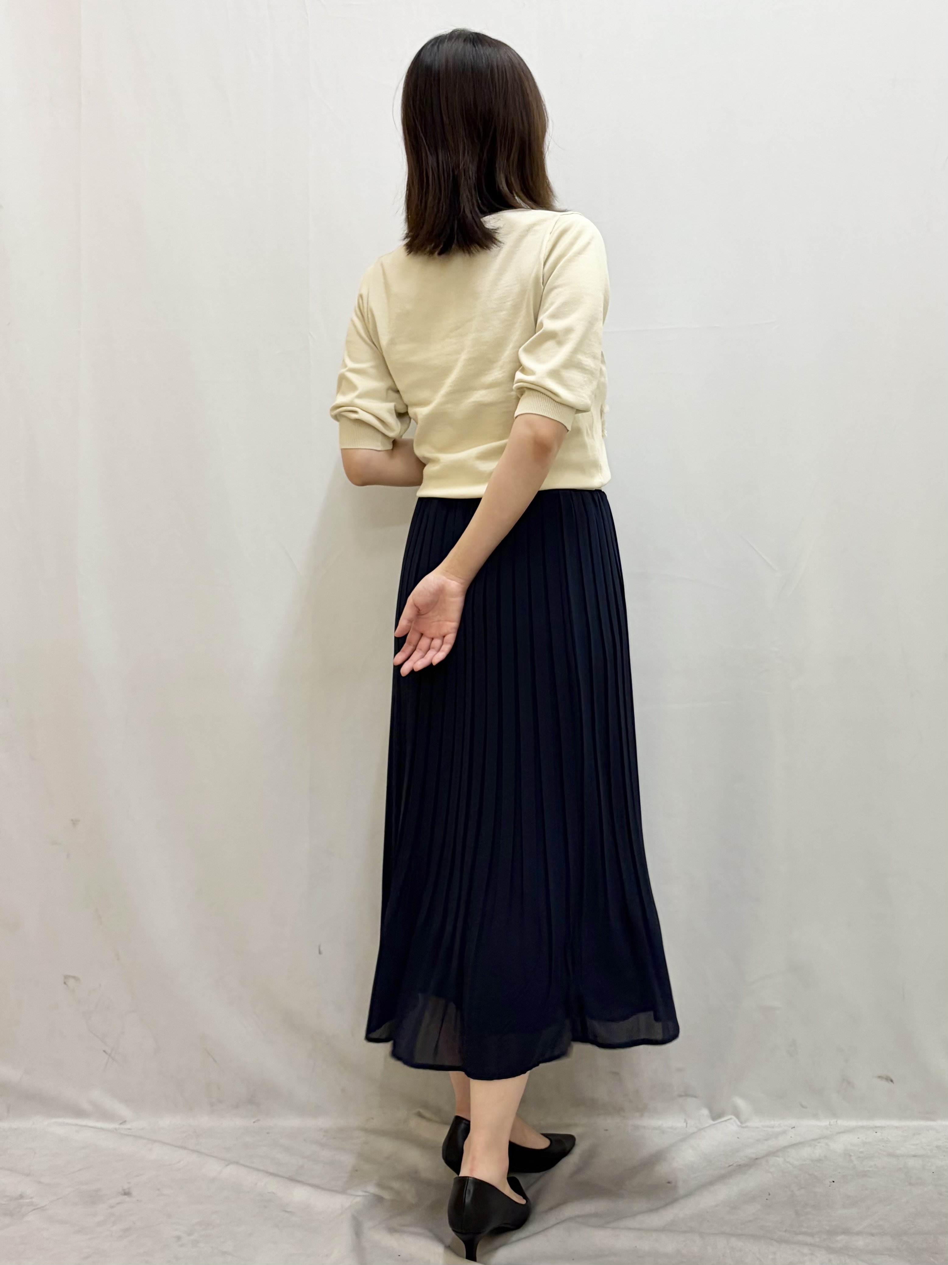 kasumiさんの「index｜お花ビジュー6分袖ニット【洗濯機OK】」を使ったコーディネート