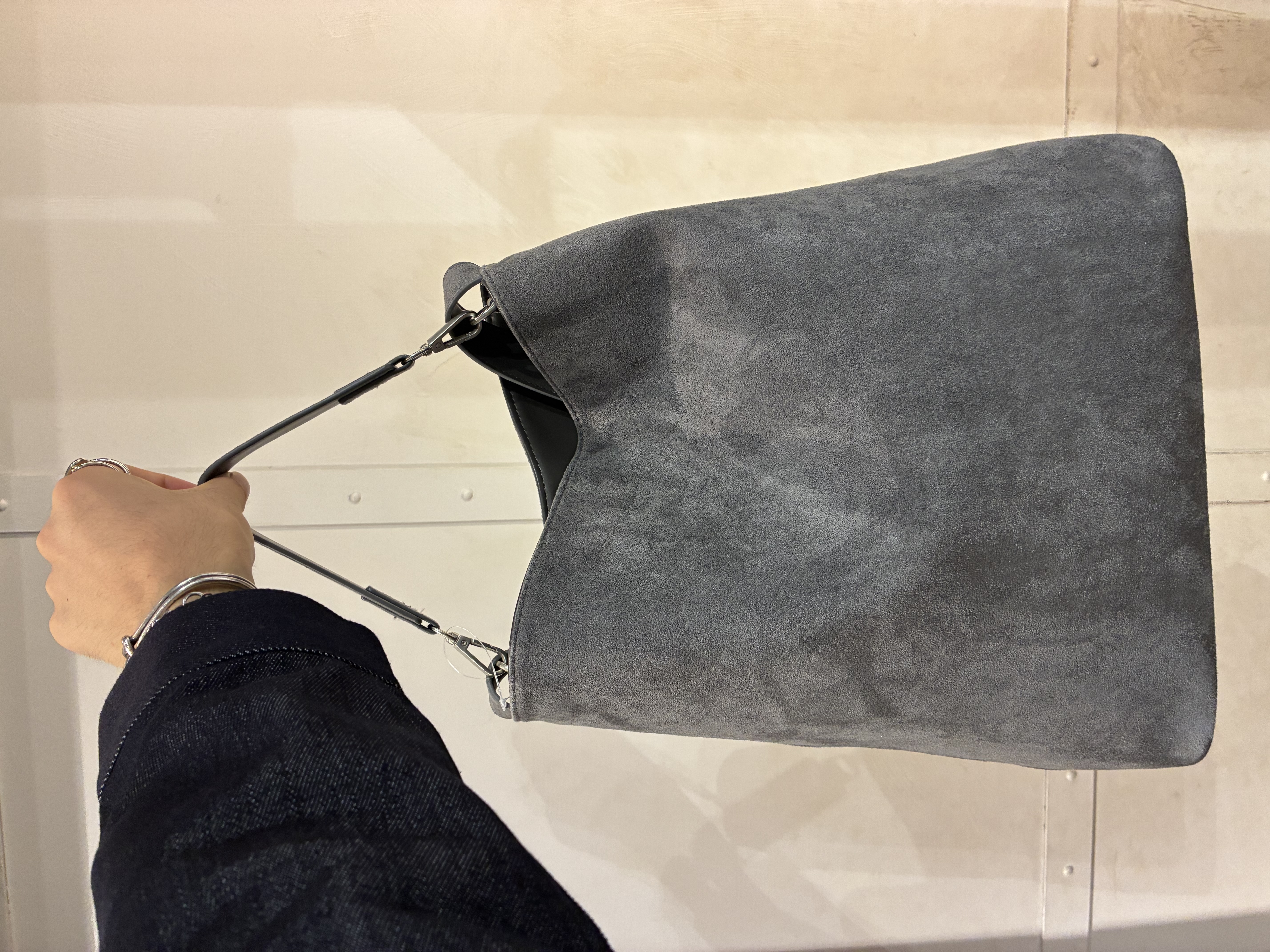 大江正眞さんの「tk.TAKEO KIKUCHI｜【色褪せしにくいデニム/セットアップ対応可】Comfy Fadeless Denim Seriesデ」を使ったコーディネート