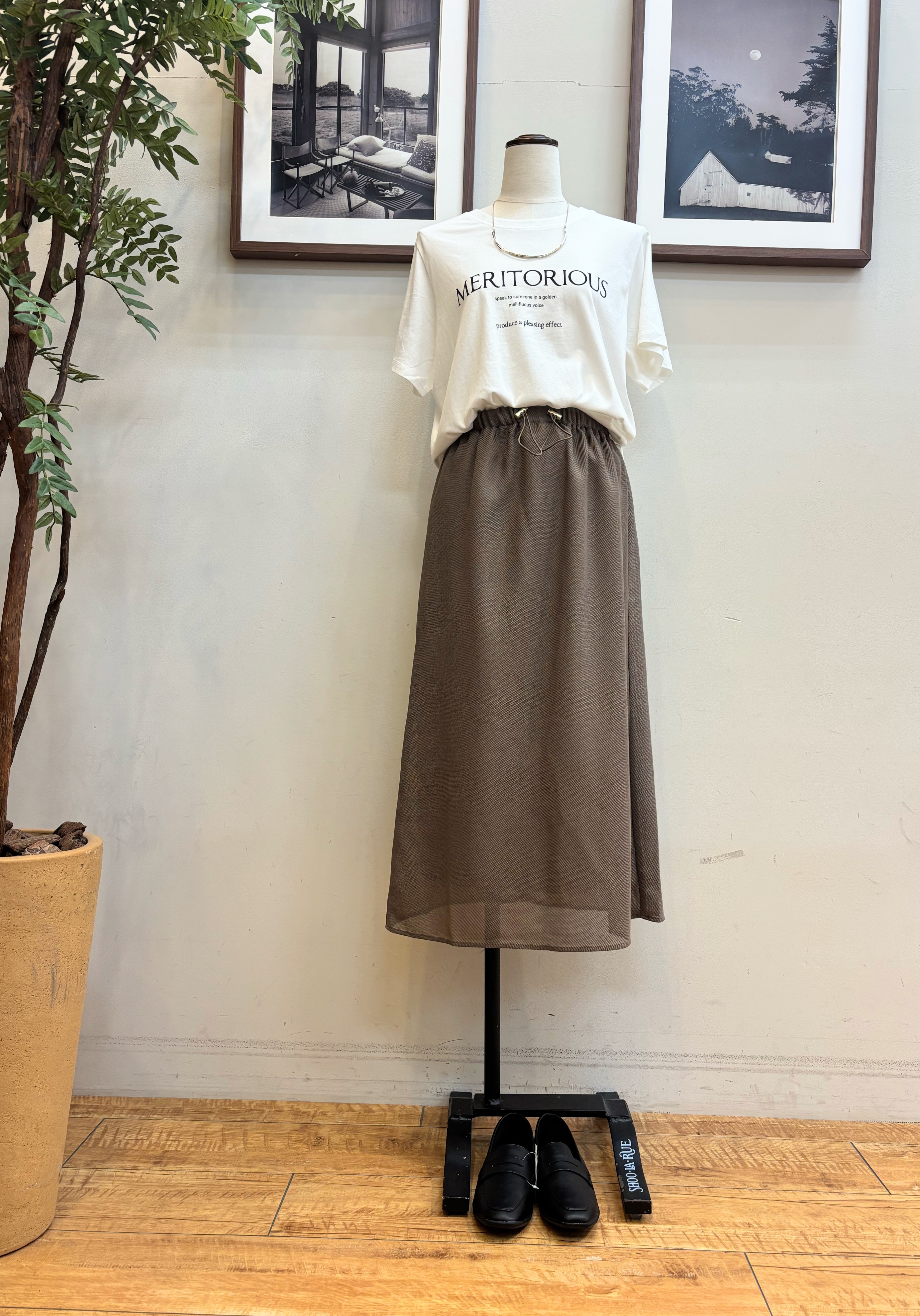 maiさんの「SHOO･LA･RUE｜【通気性〇/セットアップ可/洗濯機可】メッシュドルマン ジップブルゾン」を使ったコーディネート