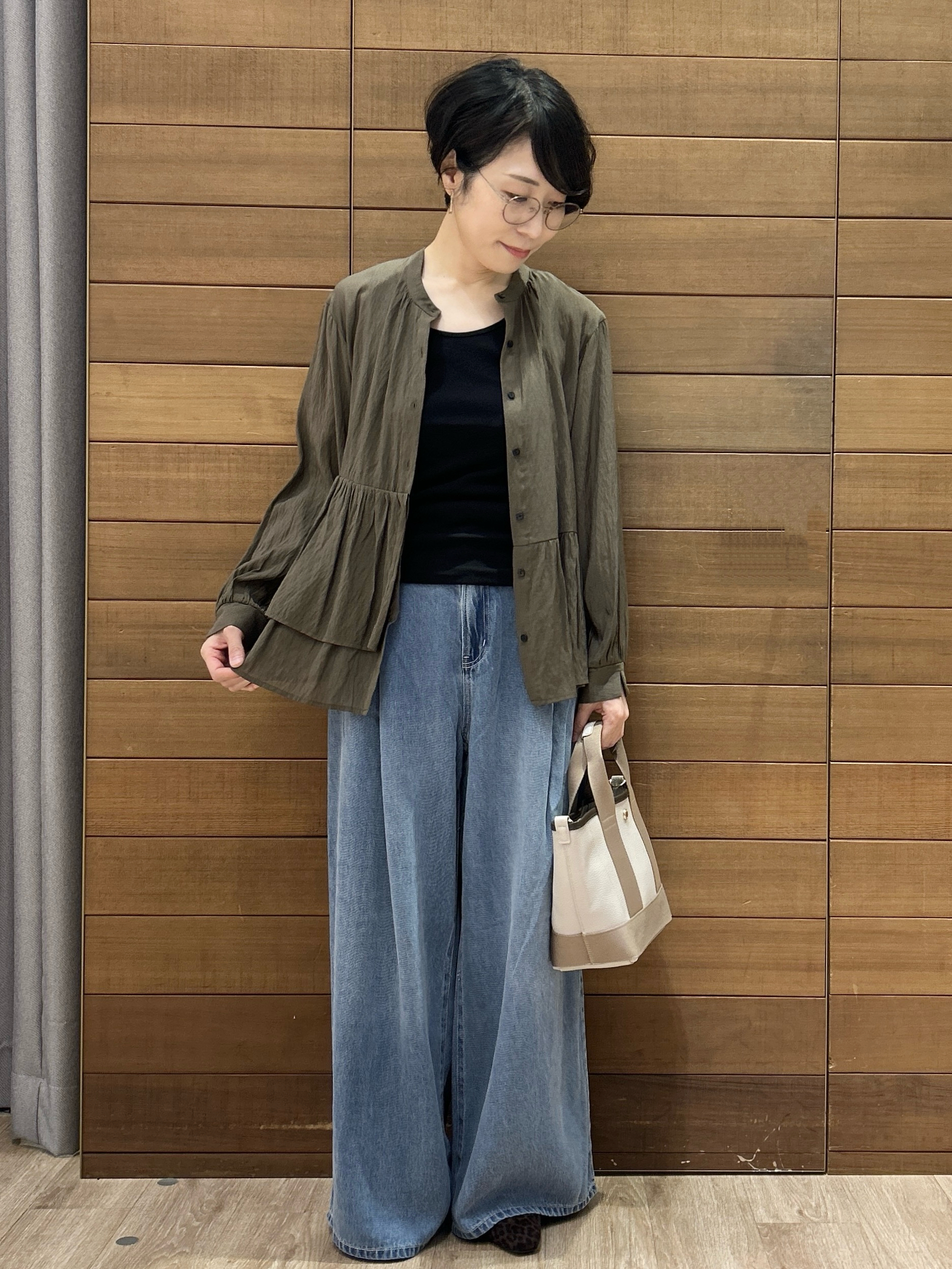 ゆうあさんの「OPAQUE.CLIP｜シアーペプラムブラウス【洗濯機OK】」を使ったコーディネート