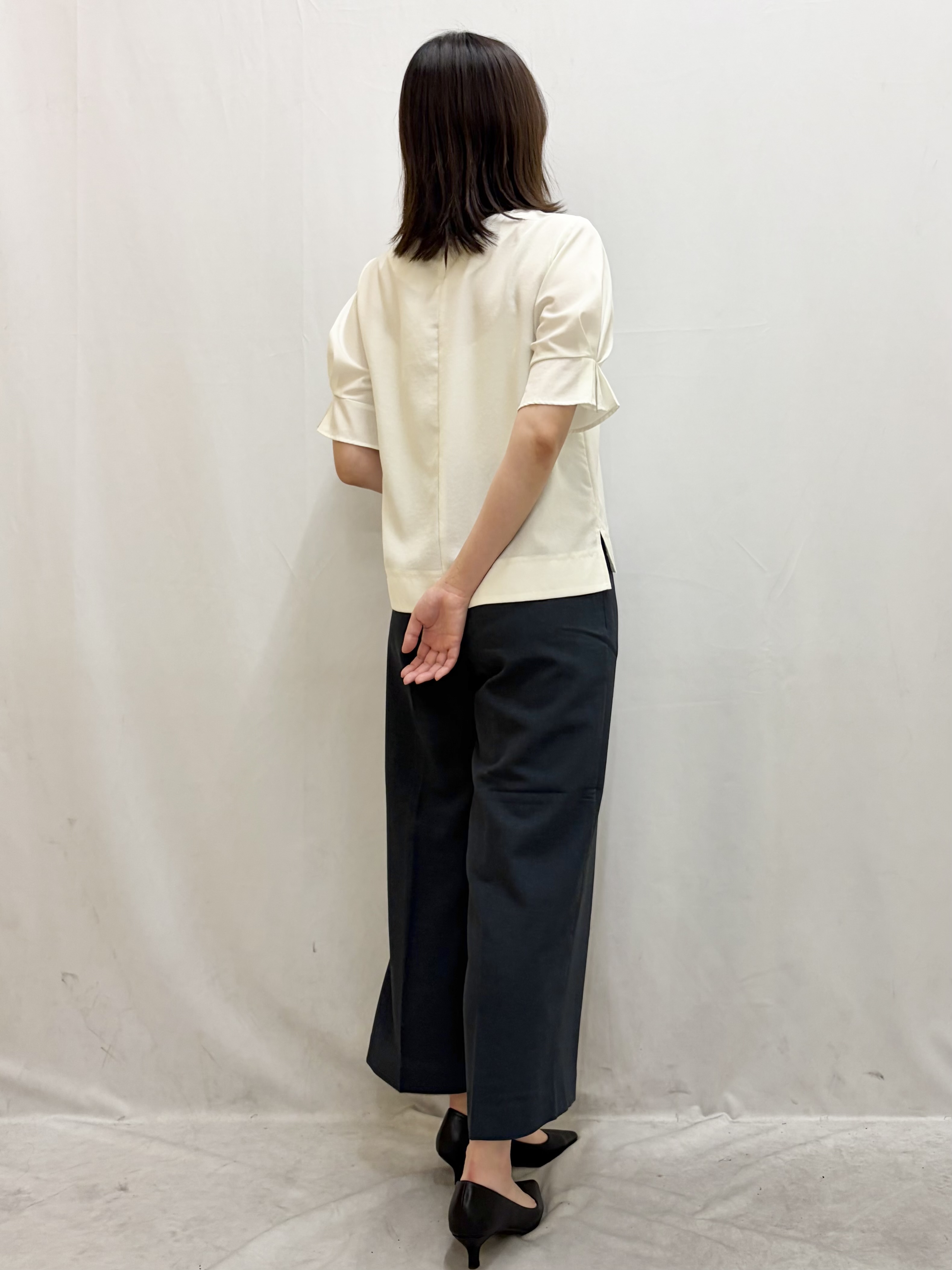 kasumiさんの「index｜【接触冷感／吸水速乾】タックパフスリーブブラウス《防シワ／洗濯機OK／XS～3L／8col》」を使ったコーディネート