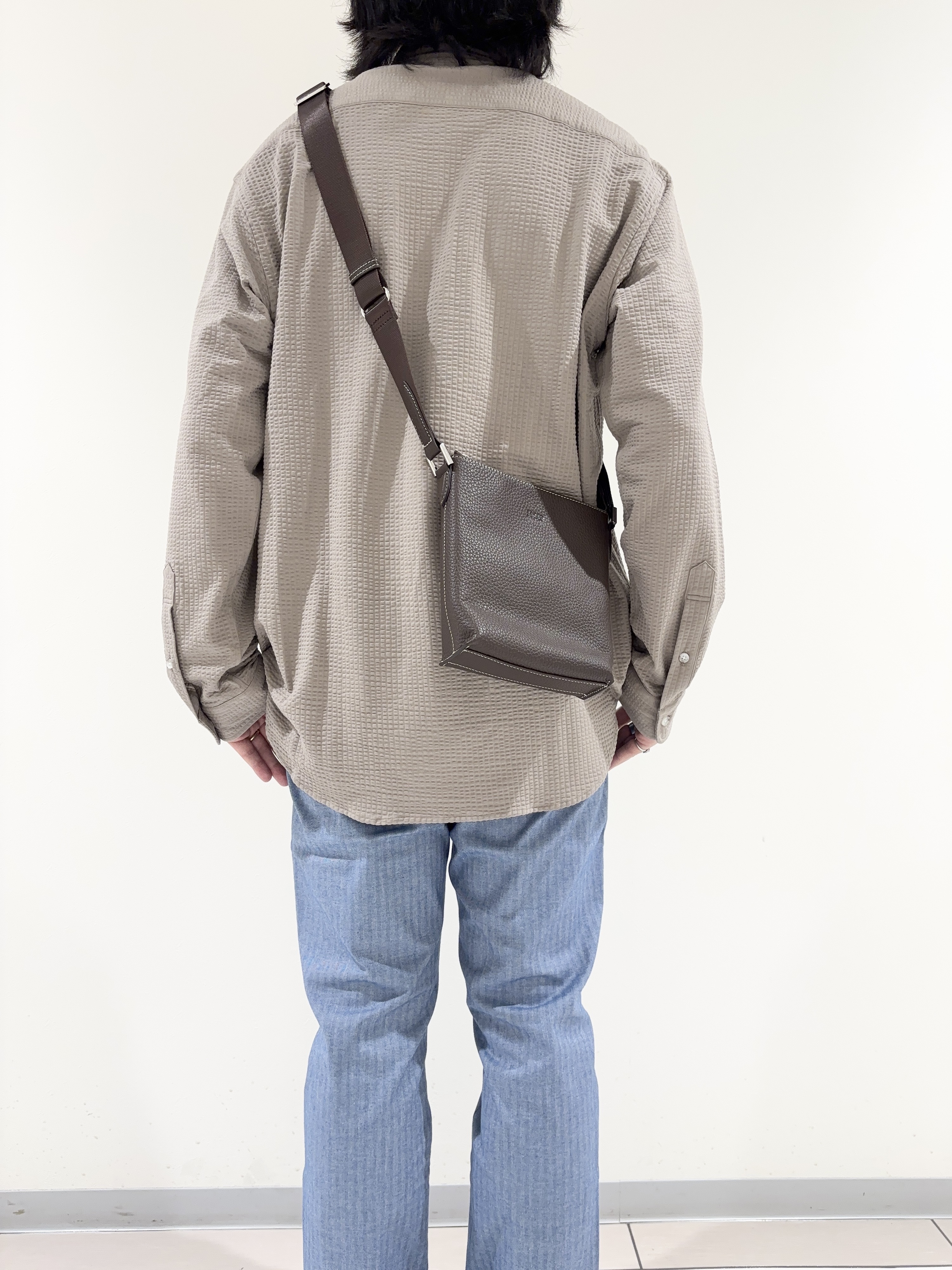 及川さんの「TAKEO KIKUCHI｜【銘品】播州織り ヘリンボン ストレートパンツ」を使ったコーディネート