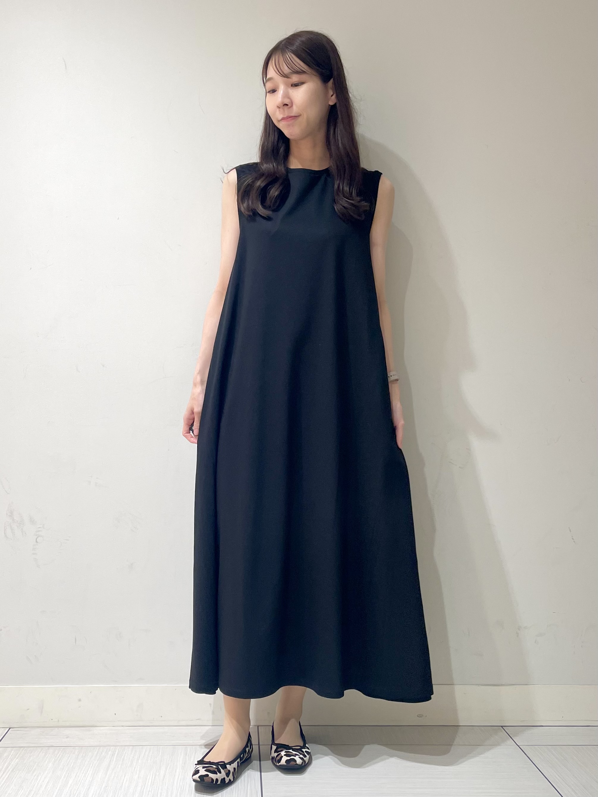 ことさんの「DRESSTERIOR｜【接触冷感／抗菌防臭／消臭/ウォッシャブル】アイスクリアコットン フレンチスリーブワンピース」を使ったコーディネート