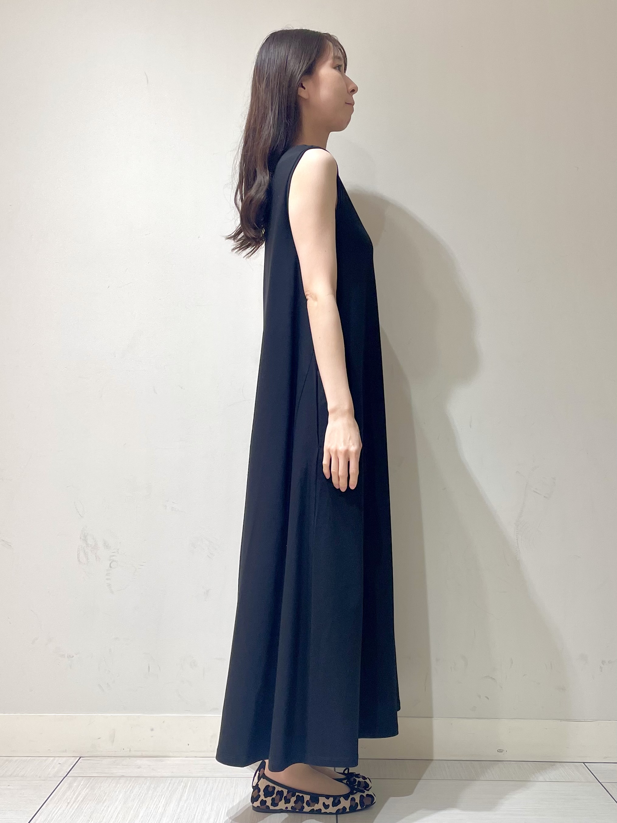 ことさんの「DRESSTERIOR｜【接触冷感／抗菌防臭／消臭/ウォッシャブル】アイスクリアコットン フレンチスリーブワンピース」を使ったコーディネート