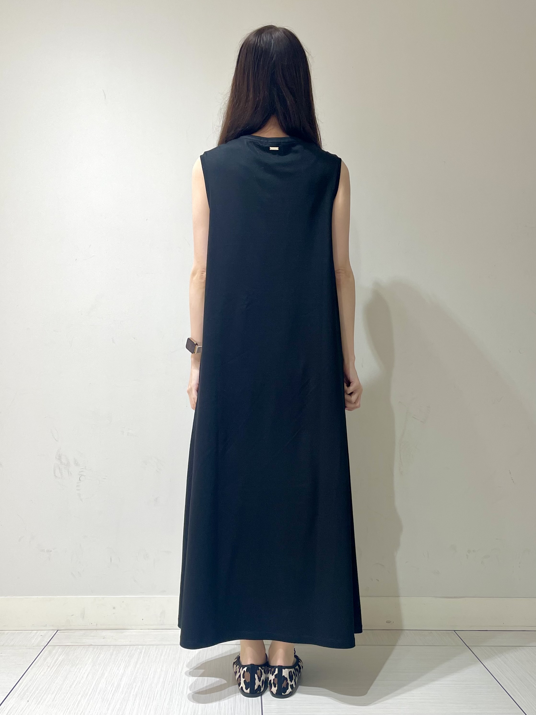 ことさんの「DRESSTERIOR｜【接触冷感／抗菌防臭／消臭/ウォッシャブル】アイスクリアコットン フレンチスリーブワンピース」を使ったコーディネート