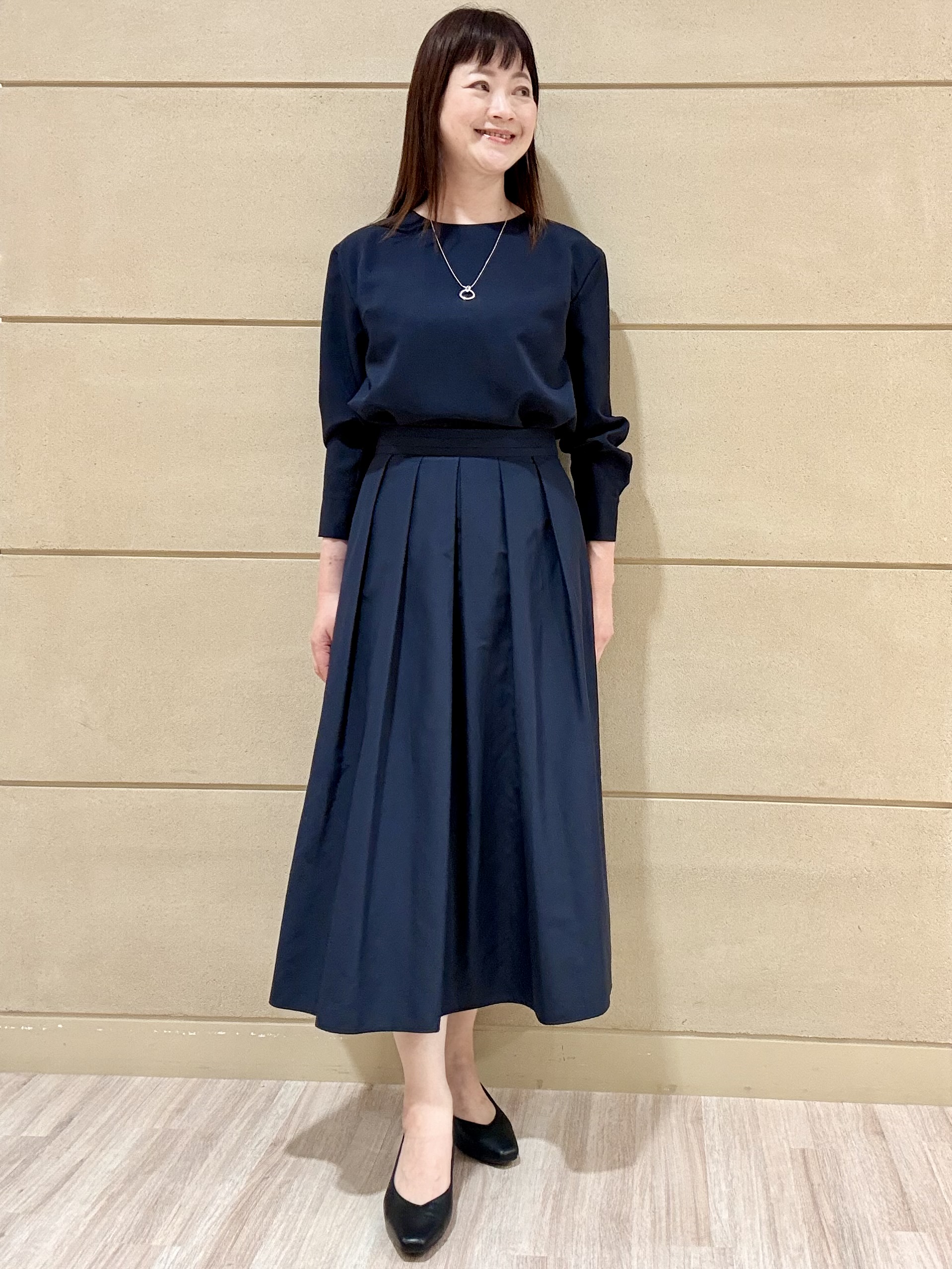 Marさんの「Reflect｜【通勤】きれいめラウンドネックブラウス」を使ったコーディネート