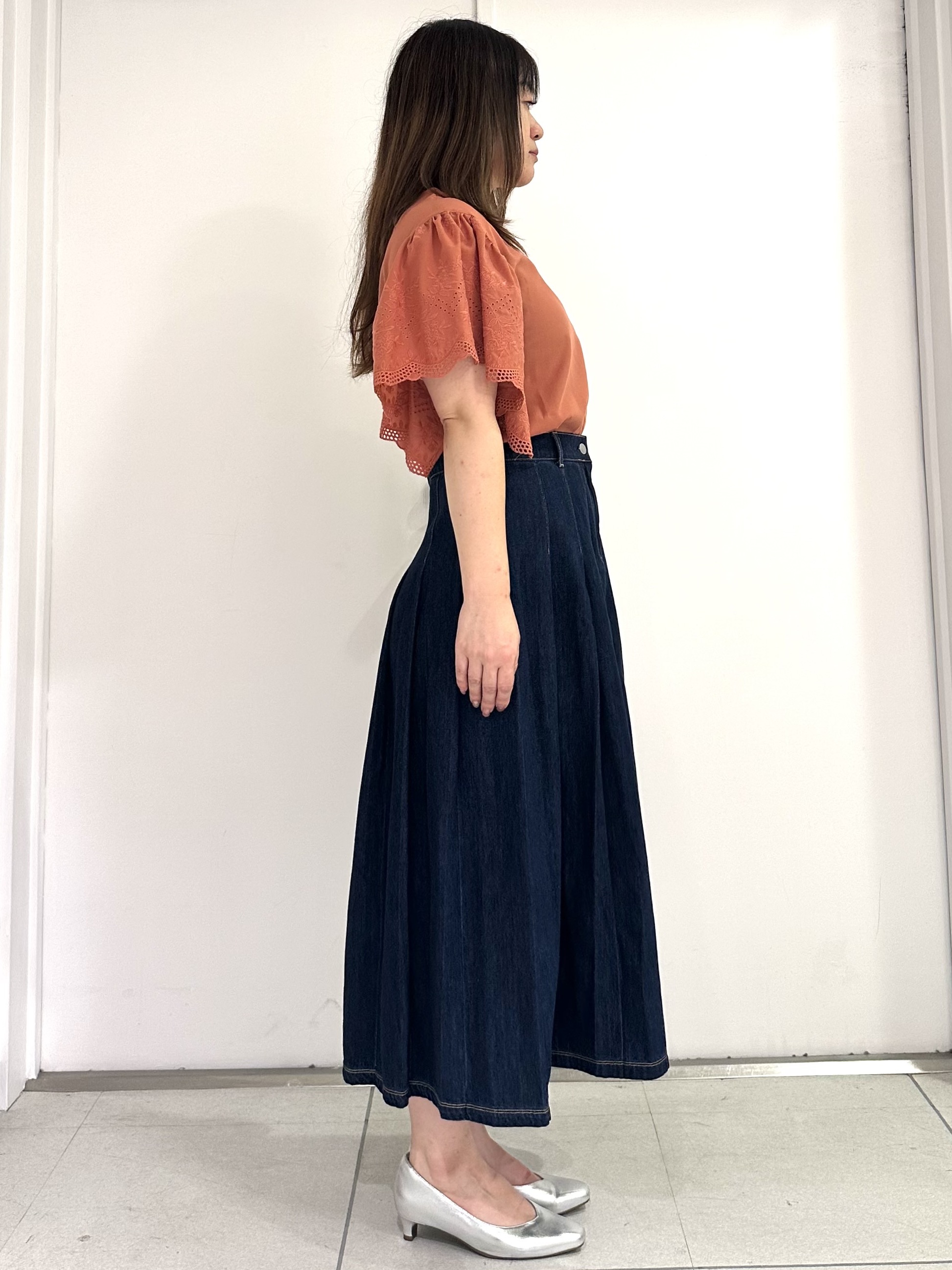miさんの「Reflect｜【通勤◎】スカラップレーススリーブ ブラウス」を使ったコーディネート