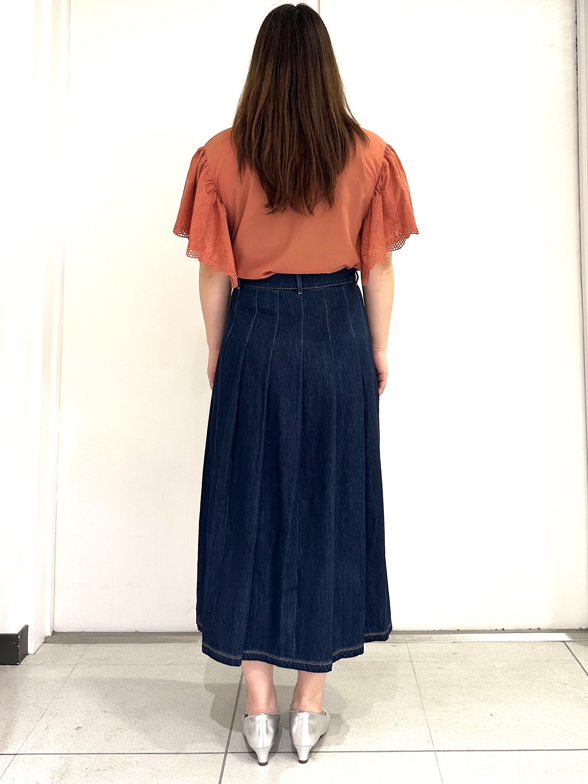 miさんの「Reflect｜【通勤◎】スカラップレーススリーブ ブラウス」を使ったコーディネート