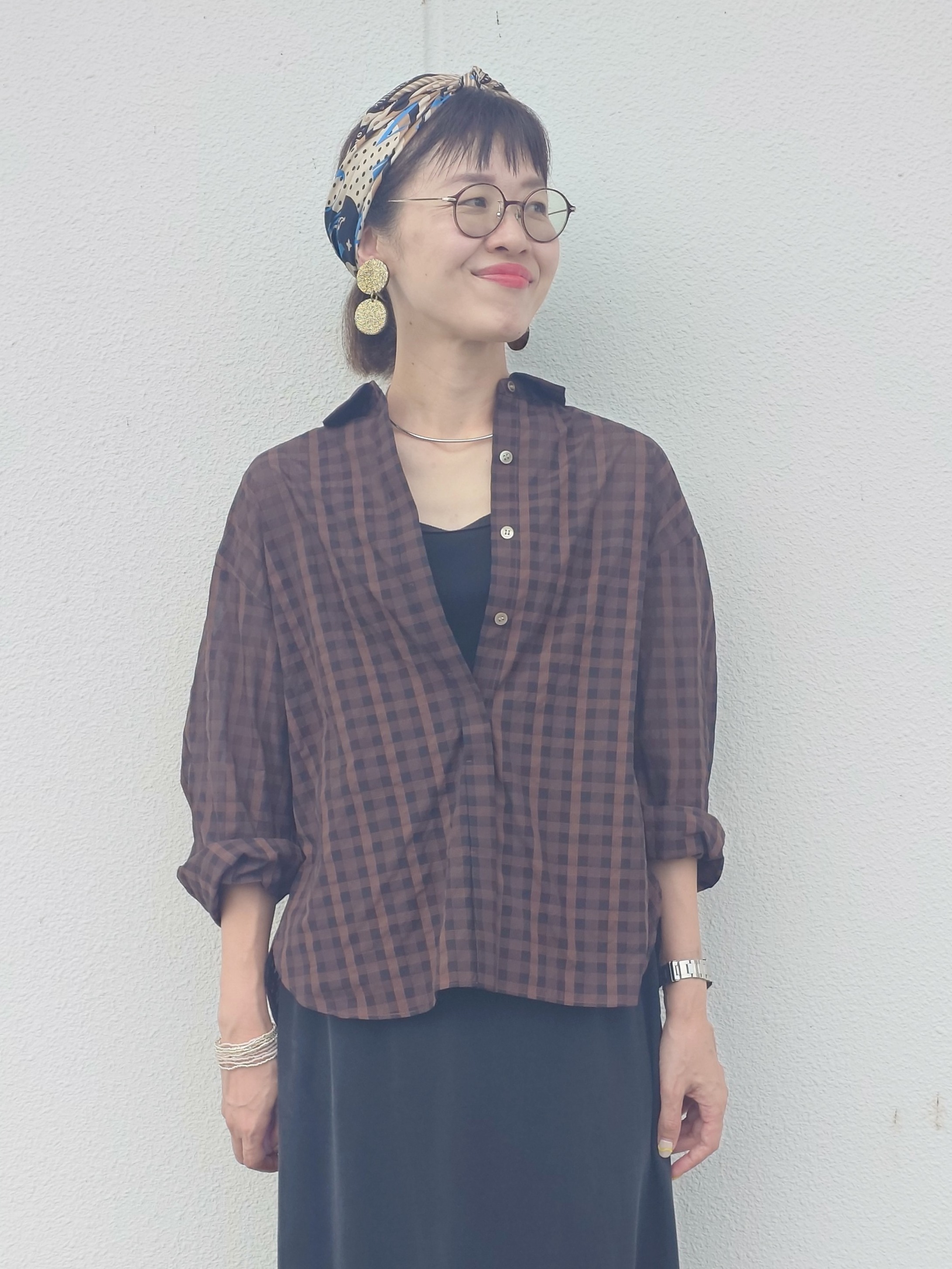 MUTSUKOさんの「UNTITLED｜シアーチェックシャツブラウス」を使ったコーディネート