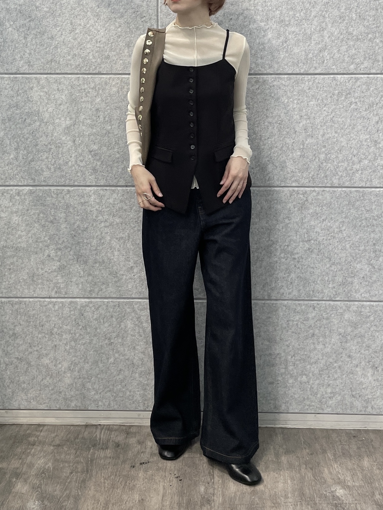 mikuさんの「INDIVI｜Comfy Set Up｜キャミジレ【セットアップ対応／通勤／カセット服】」を使ったコーディネート