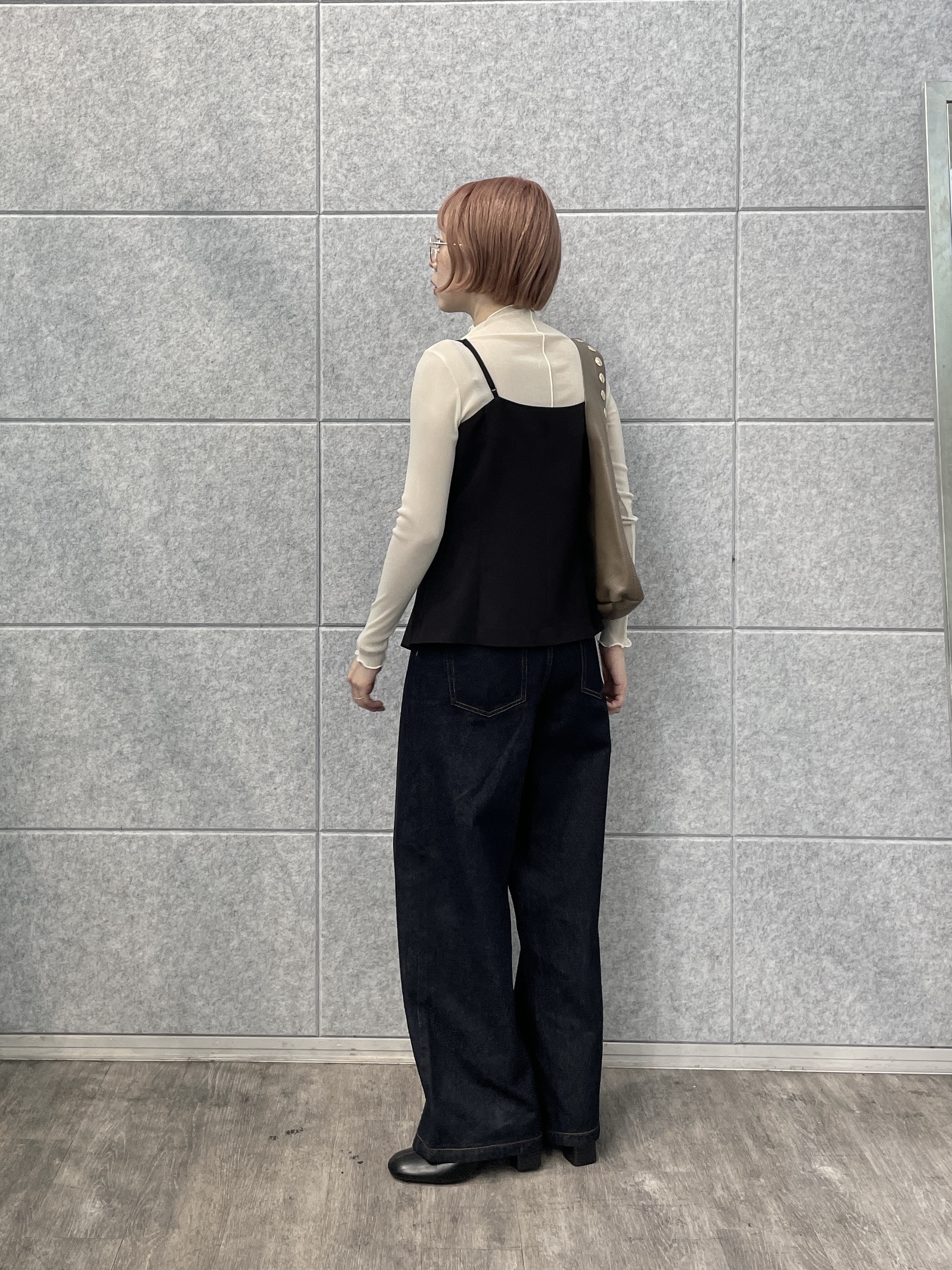 mikuさんの「INDIVI｜Comfy Set Up｜キャミジレ【セットアップ対応／通勤／カセット服】」を使ったコーディネート