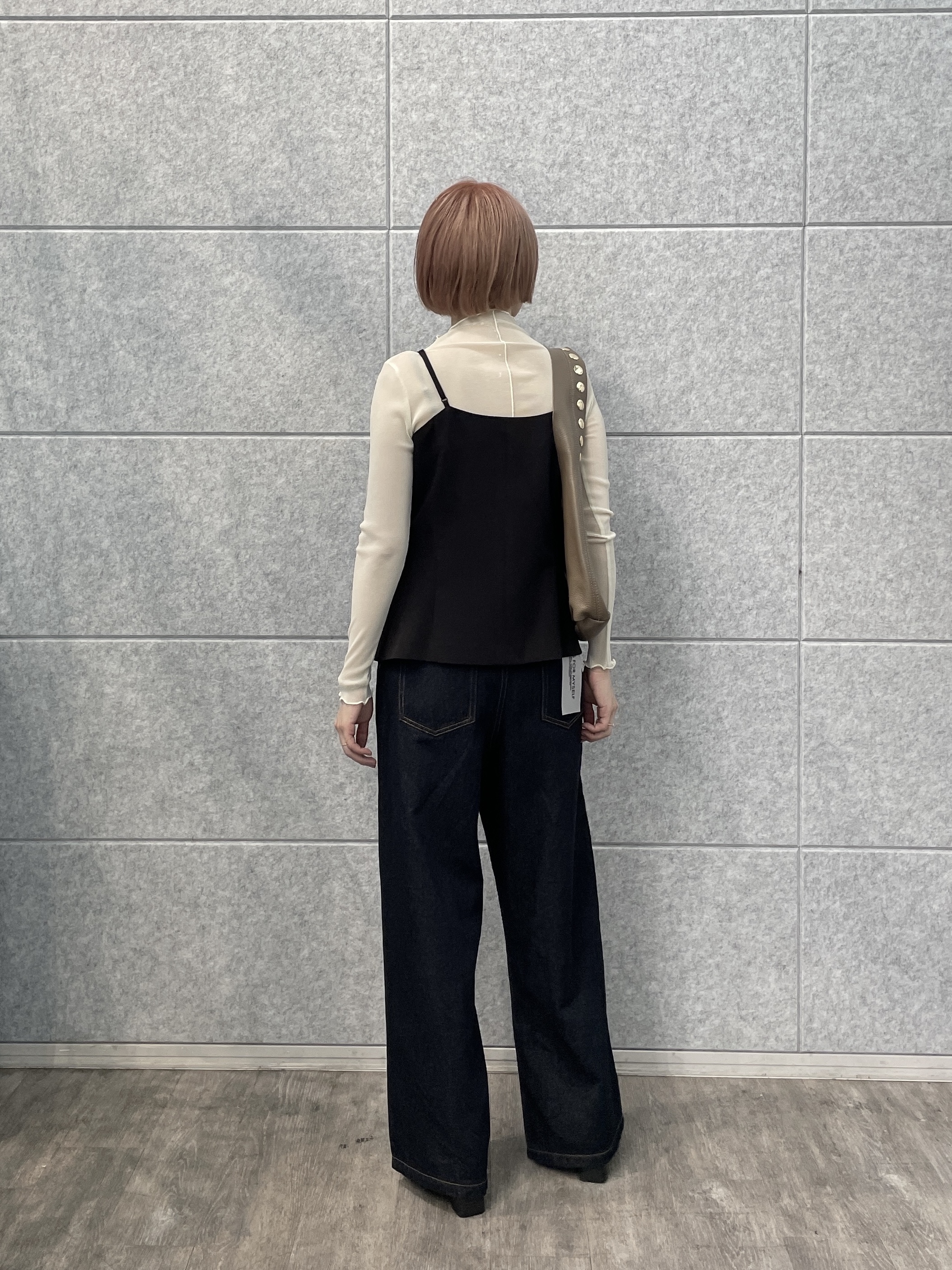 mikuさんの「INDIVI｜Comfy Set Up｜キャミジレ【セットアップ対応／通勤／カセット服】」を使ったコーディネート
