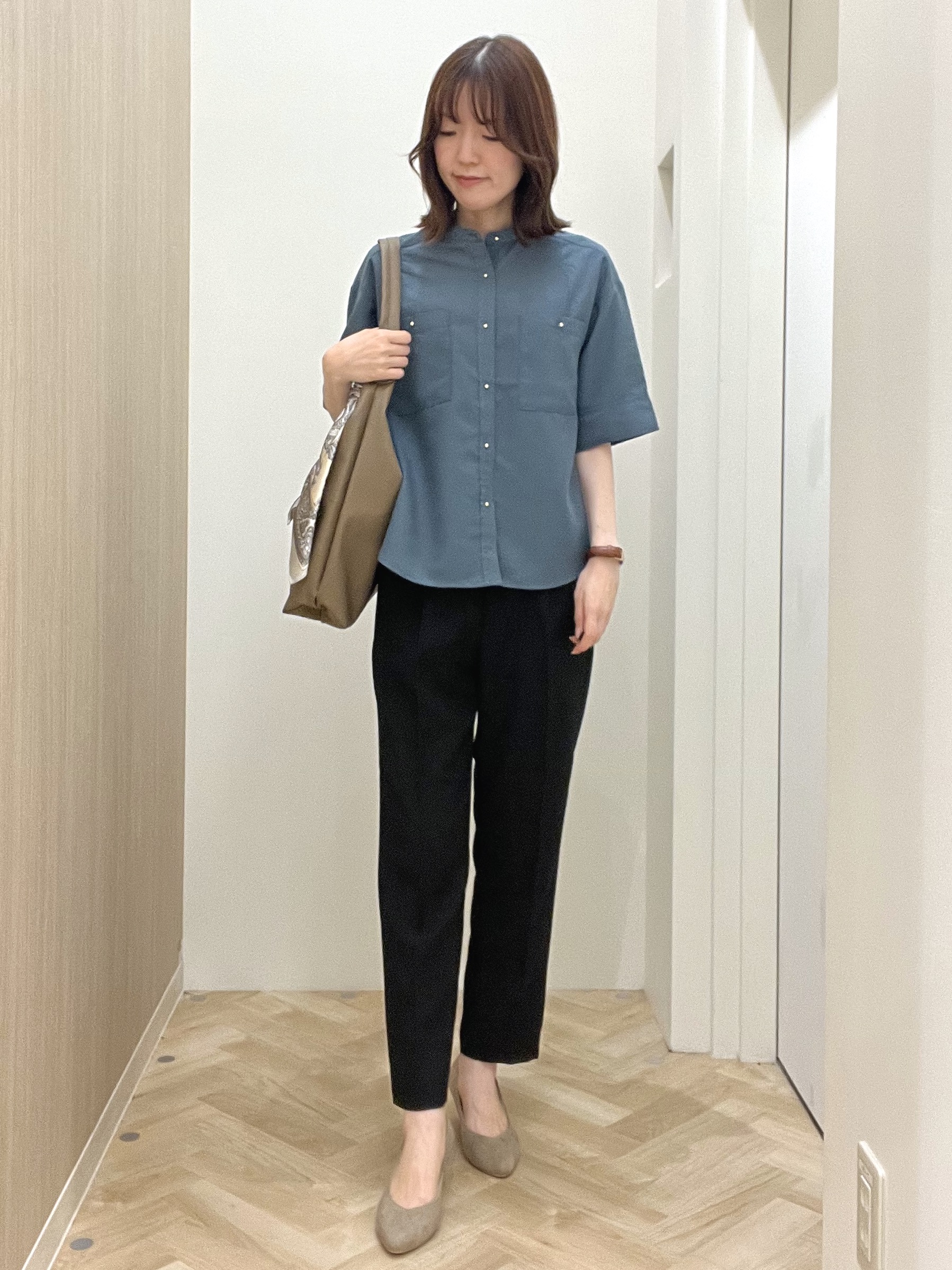  おまつさんの「grove｜【洗濯機◎】ほんのり大人の透け感、シアーカバーブラウス」を使ったコーディネート
