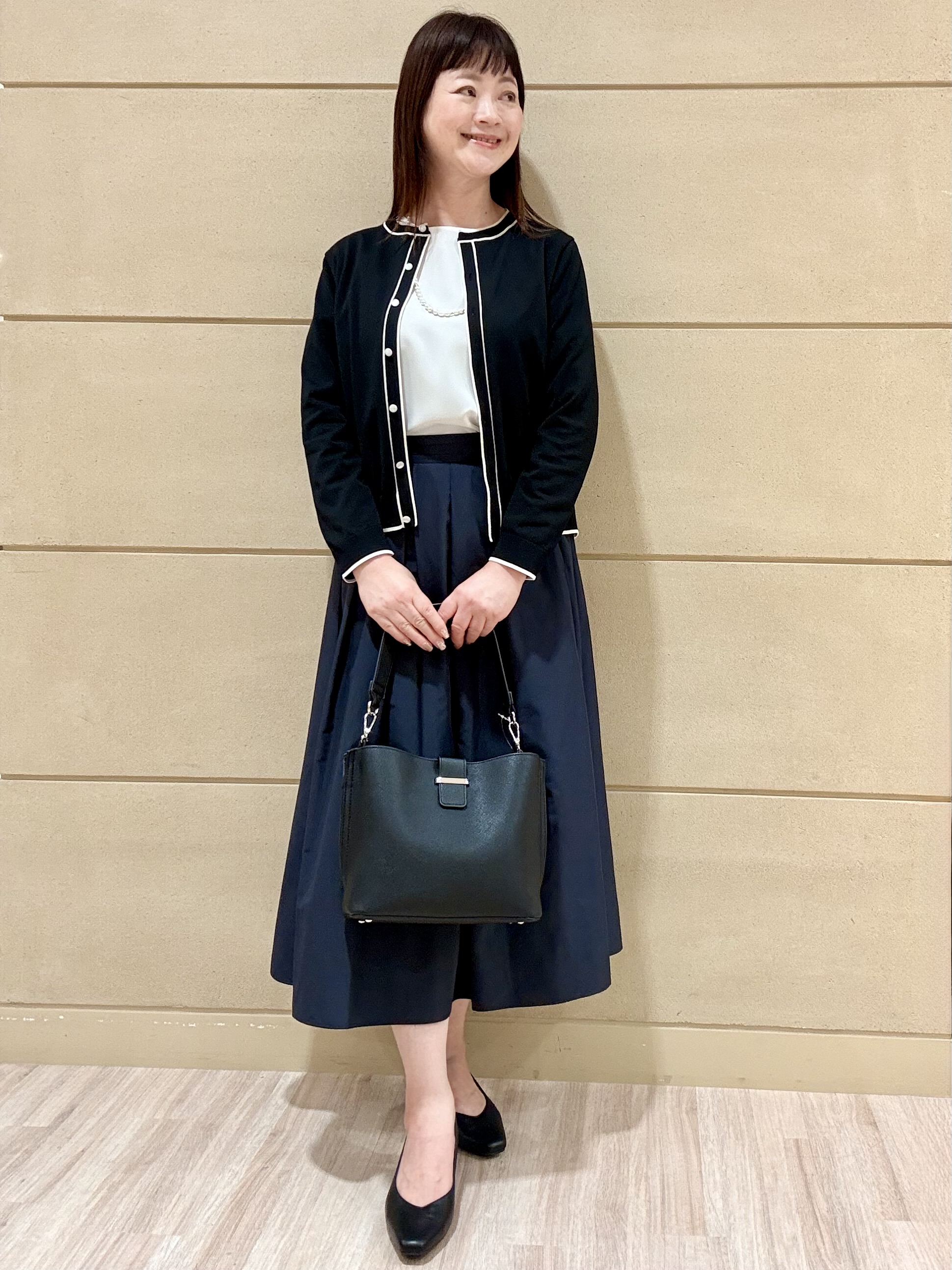 Marさんの「Reflect｜【通勤】きれいめラウンドネックブラウス」を使ったコーディネート