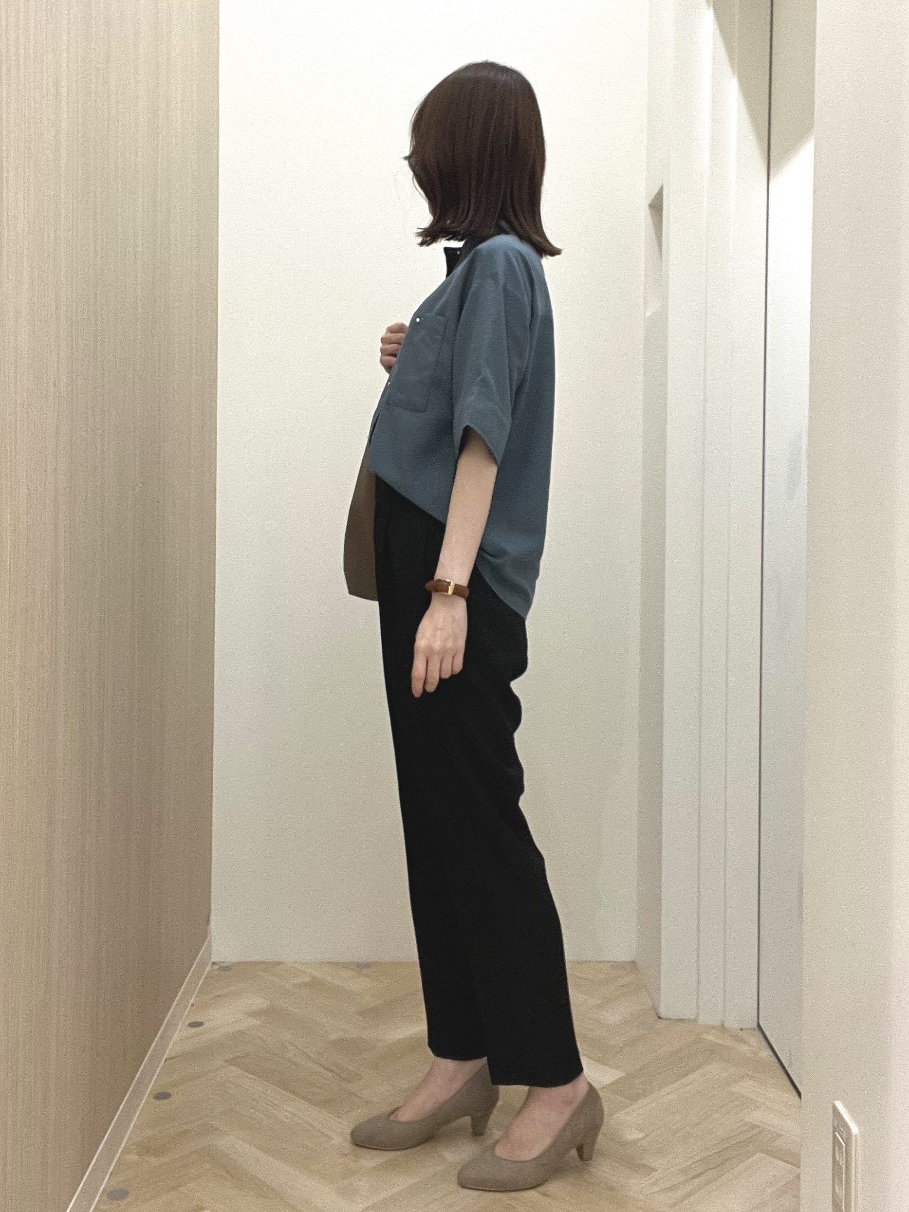  おまつさんの「grove｜【洗濯機◎】ほんのり大人の透け感、シアーカバーブラウス」を使ったコーディネート