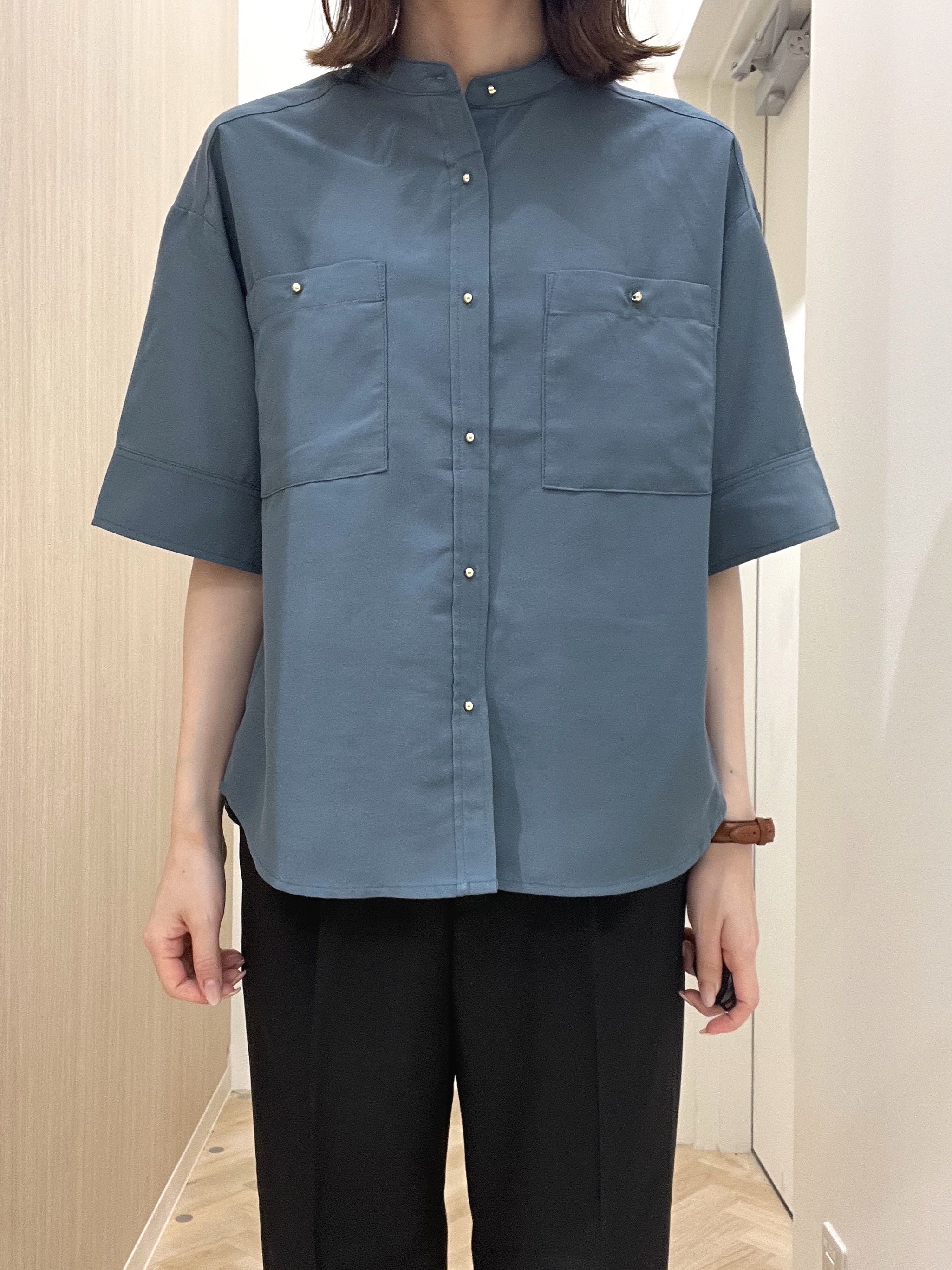 おまつさんの「grove｜【洗濯機◎】ほんのり大人の透け感、シアーカバーブラウス」を使ったコーディネート