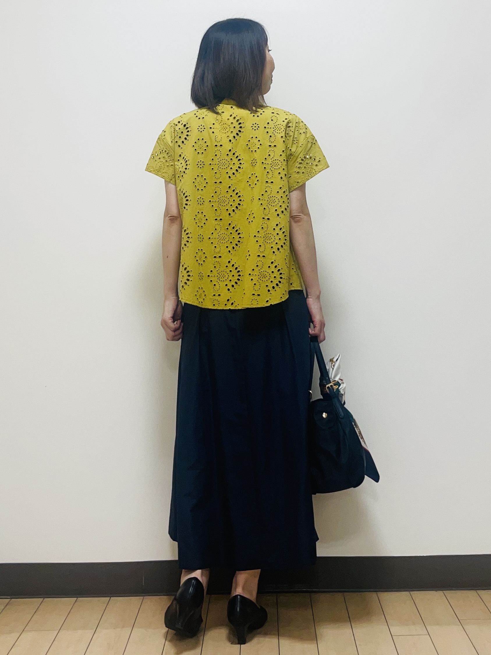 Riiさんの「Reflect｜【通勤◎】カットワーク刺繍レース シャツブラウス」を使ったコーディネート