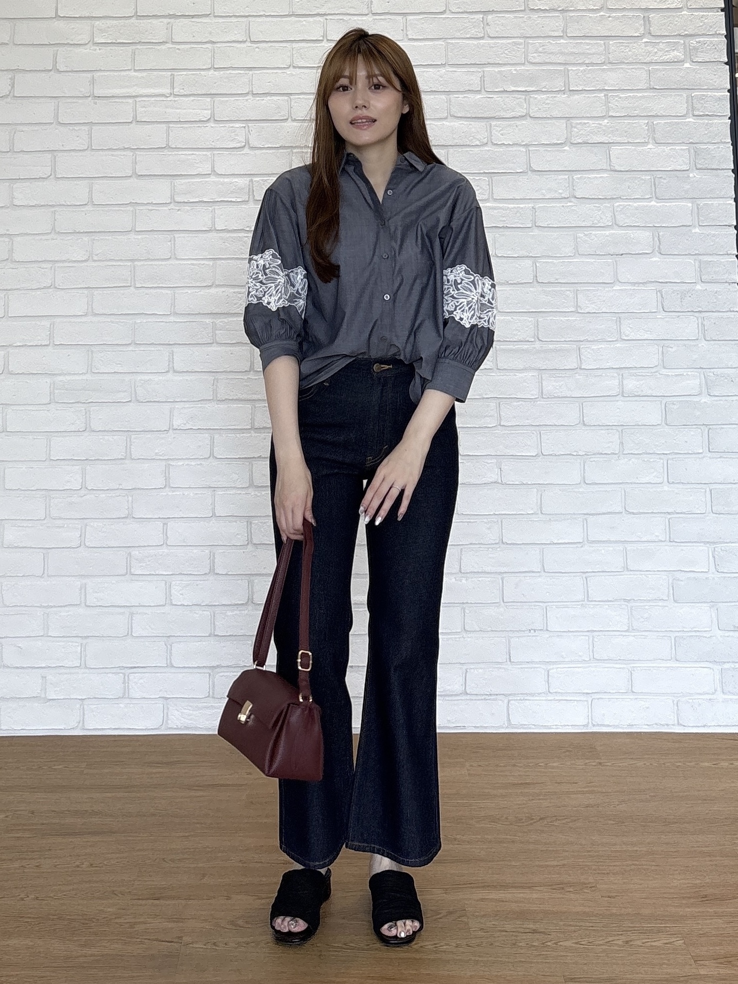 sayaさんの「grove｜レースボリュームスリーブシャツ」を使ったコーディネート