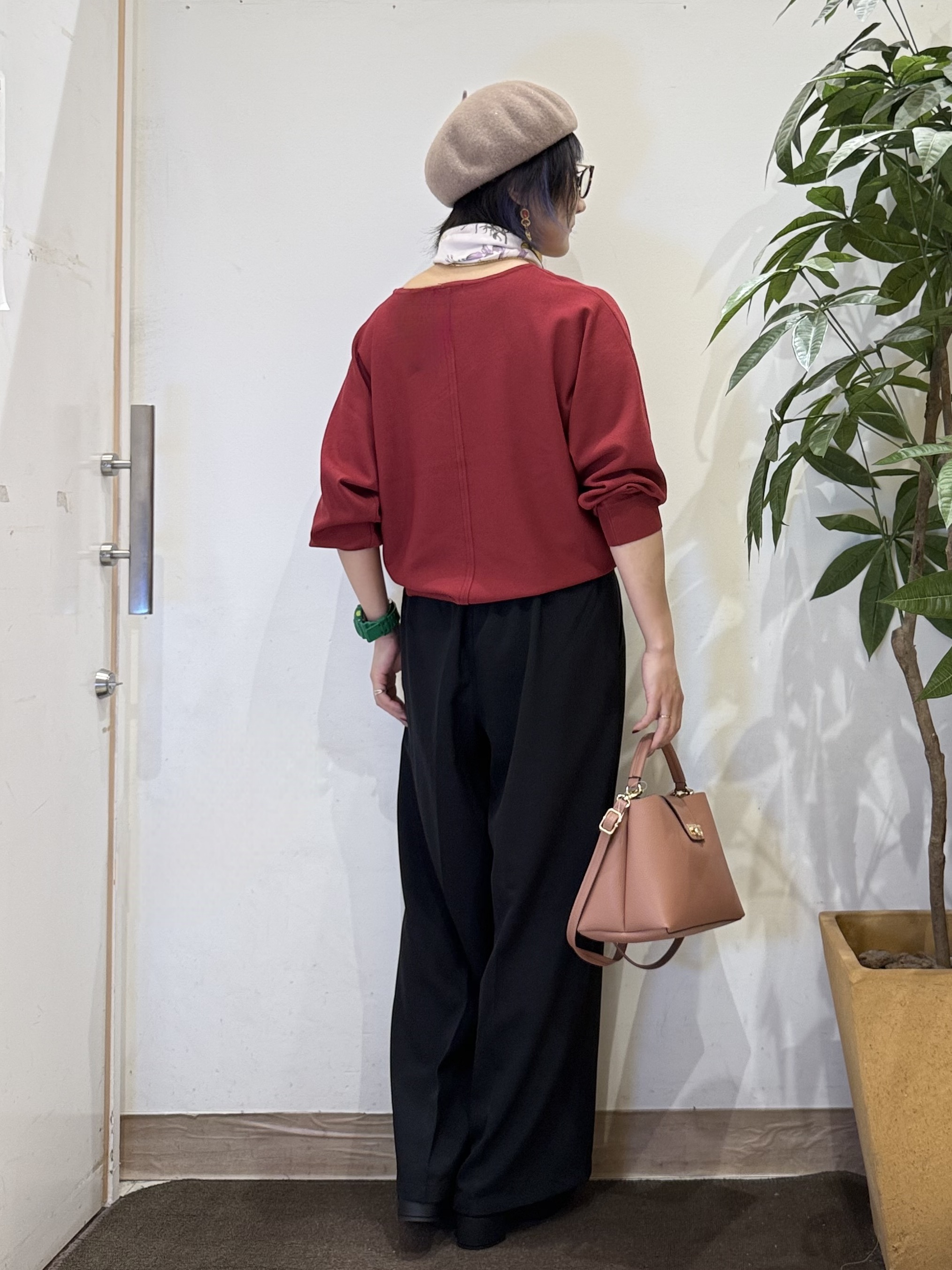 misakiさんの「SHOO･LA･RUE｜【洗濯機可】軽やかでさらっとしたタッチ すっきり見えドルマンニット」を使ったコーディネート