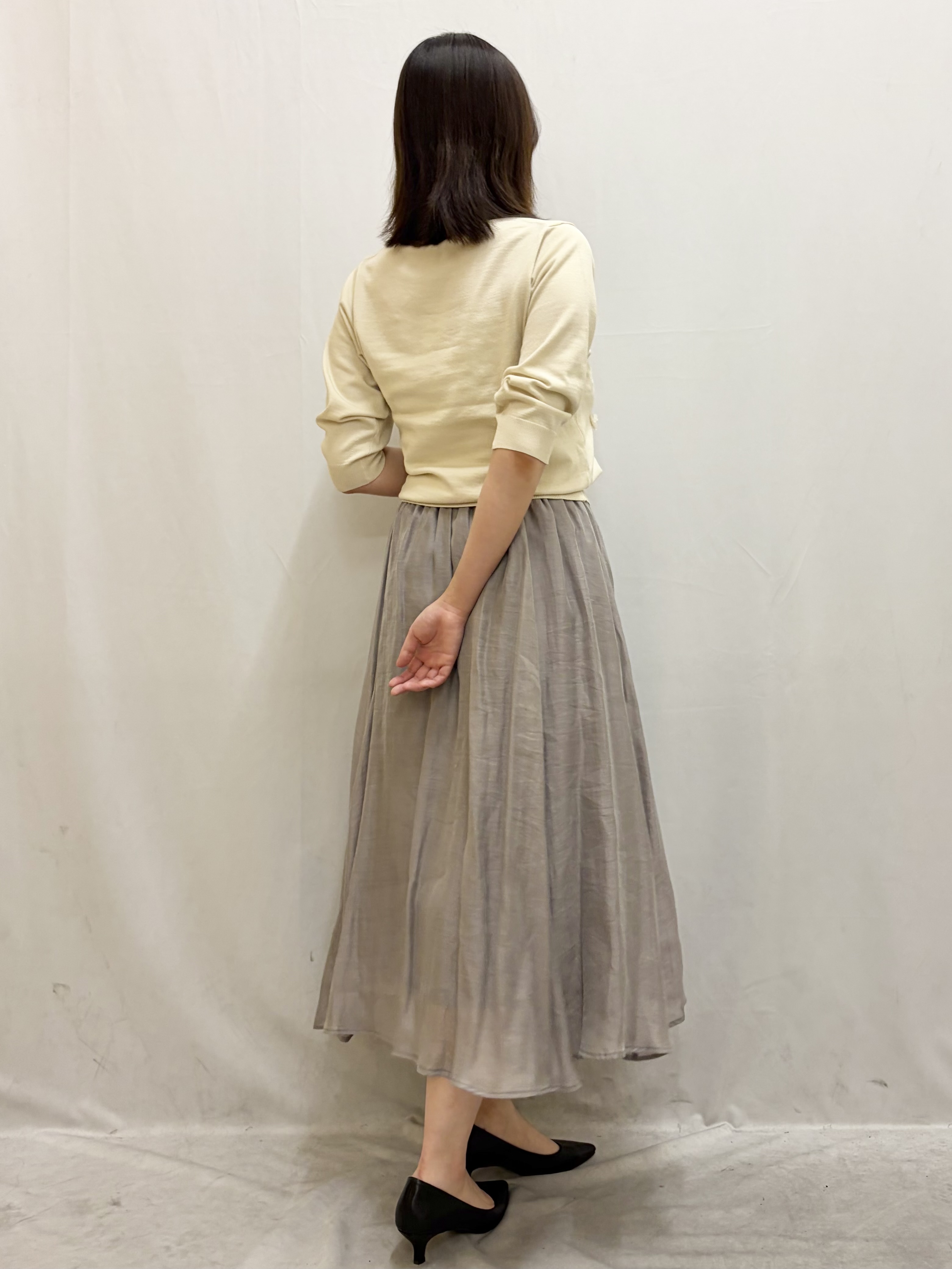 kasumiさんの「index｜お花ビジュー6分袖ニット【洗濯機OK】」を使ったコーディネート