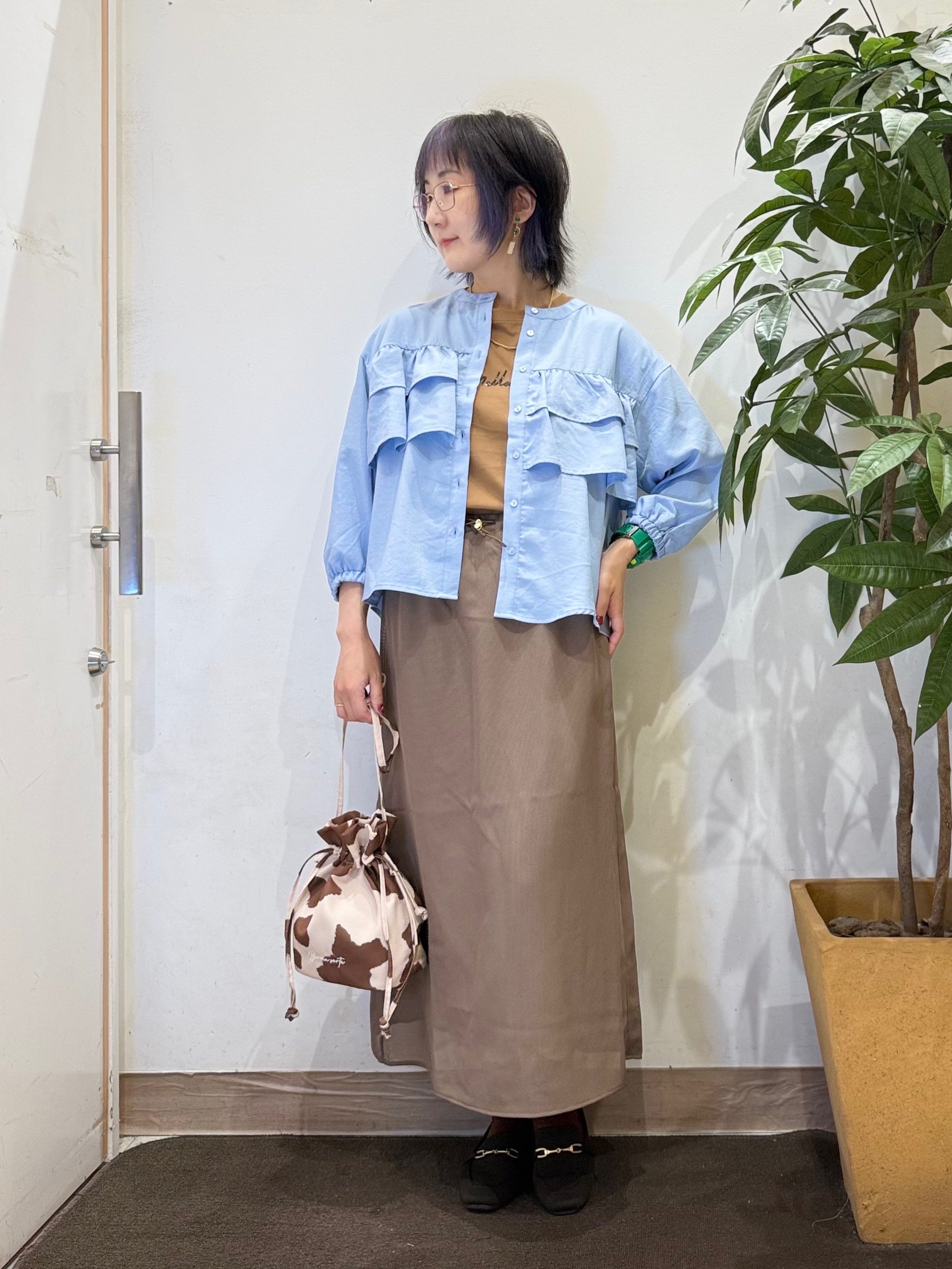 misakiさんの「SHOO･LA･RUE｜フロントティアードブラウス」を使ったコーディネート