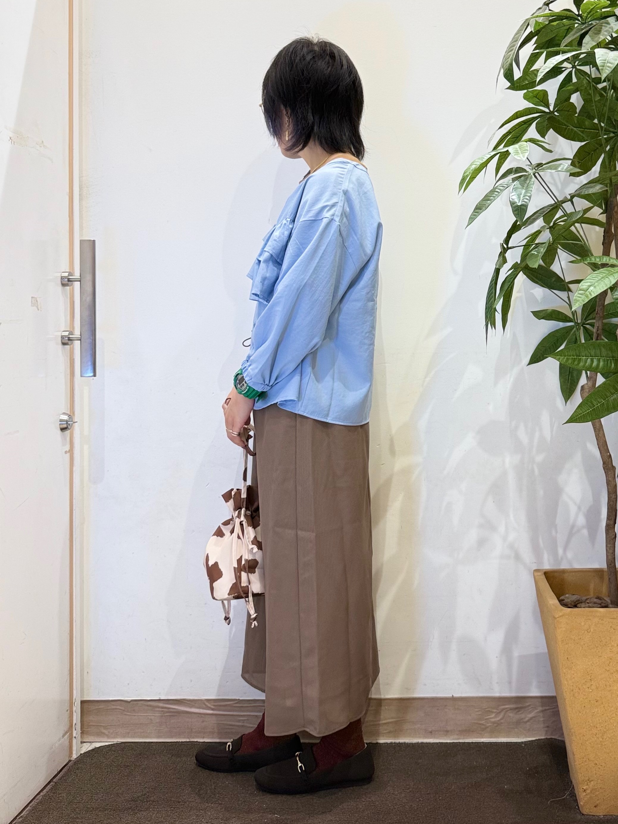 misakiさんの「SHOO･LA･RUE｜フロントティアードブラウス」を使ったコーディネート