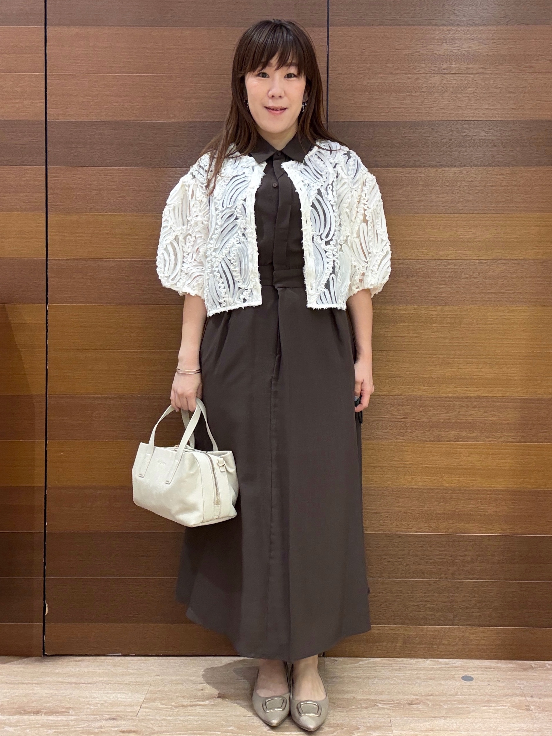maichiさんの「OPAQUE.CLIP｜立体レースボリュームスリーブブラウス【洗える】」を使ったコーディネート