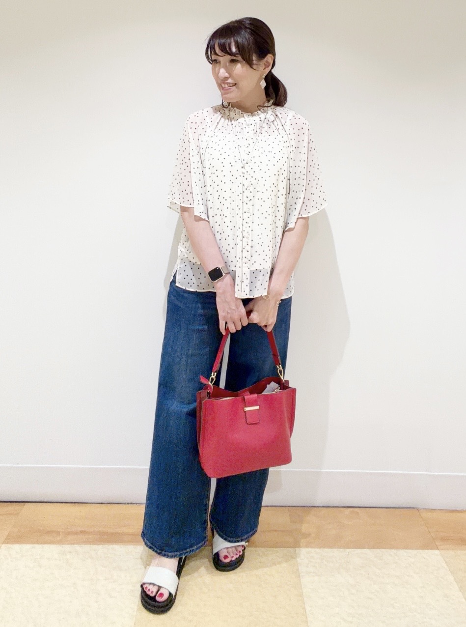 ayaさんの「Reflect｜【セットアップ／手洗い可】ドット柄シアーブラウス」を使ったコーディネート