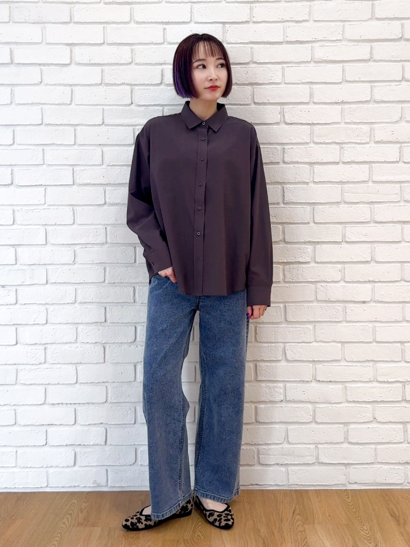 𝐜𝐡𝐢𝐤𝐚さんの「SHOO･LA･RUE｜【通気性〇/S-LL/洗濯機可】大人のきちんとベーシックシャツ」を使ったコーディネート